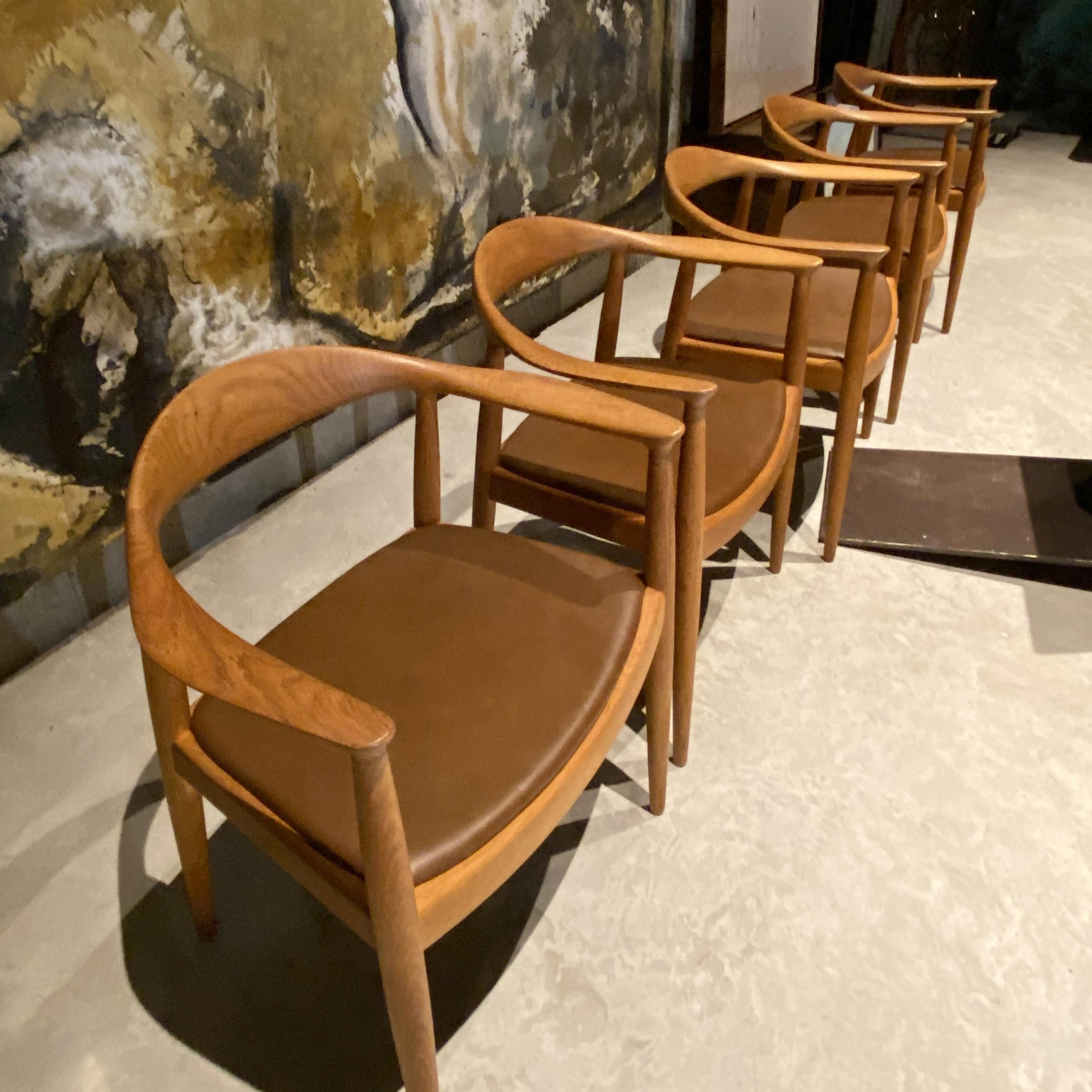 'The Chair' designed by Hans Wegner for Johannes Hansen, Denmark For Sale 1