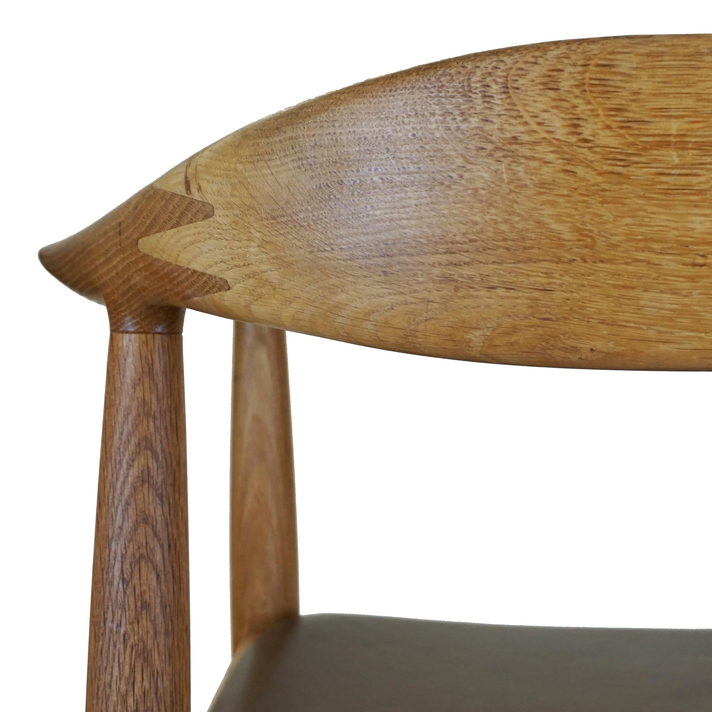 'The Chair' designed by Hans Wegner for Johannes Hansen, Denmark In Good Condition For Sale In Wilton, CT