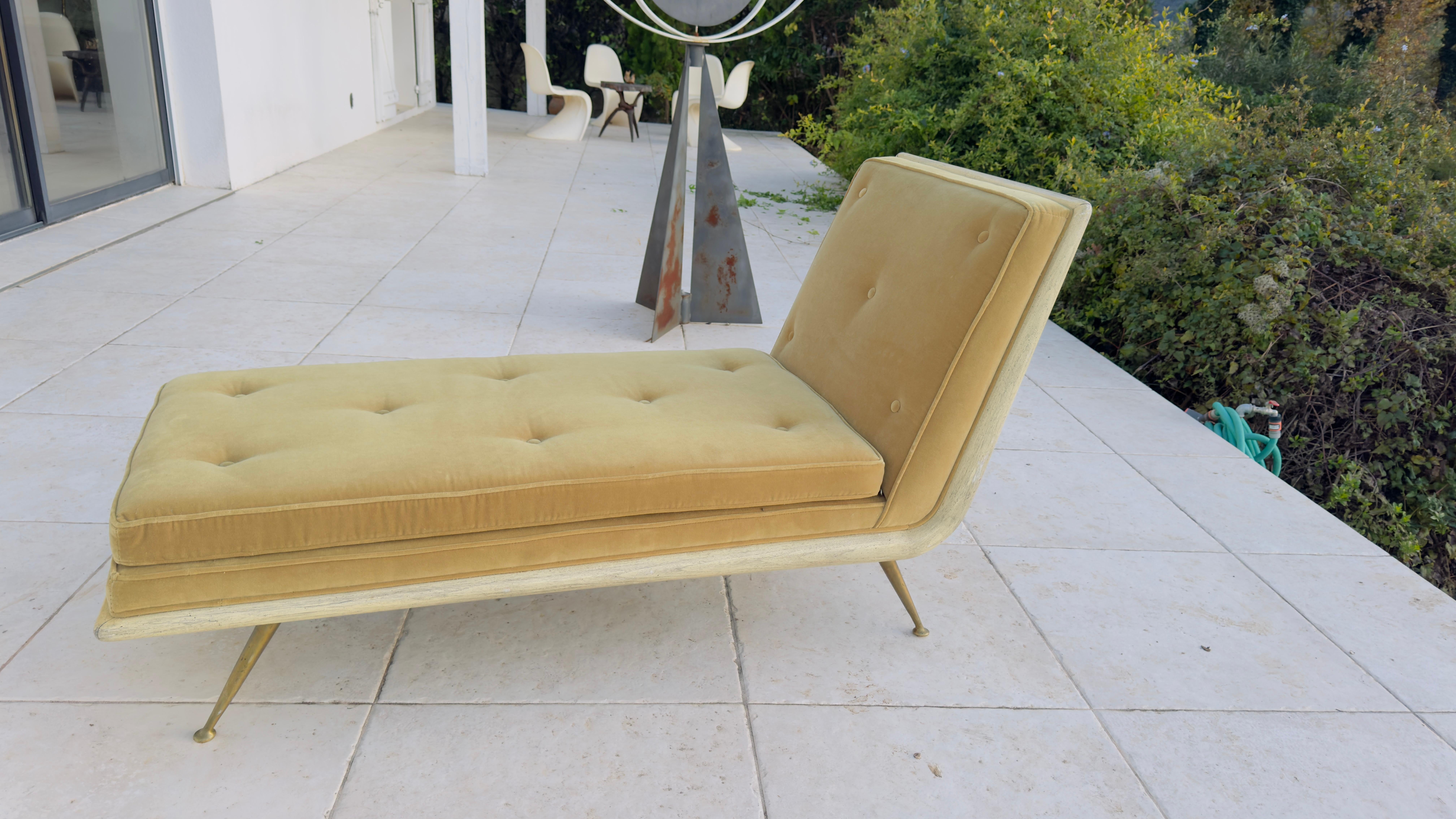 Américain La chaise longue de Robsjohn-Gibbings a été réalisée par la célèbre édition Widdicomb en vente