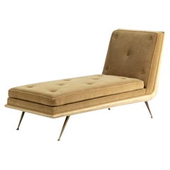 La chaise longue de Robsjohn-Gibbings a été réalisée par la célèbre édition Widdicomb