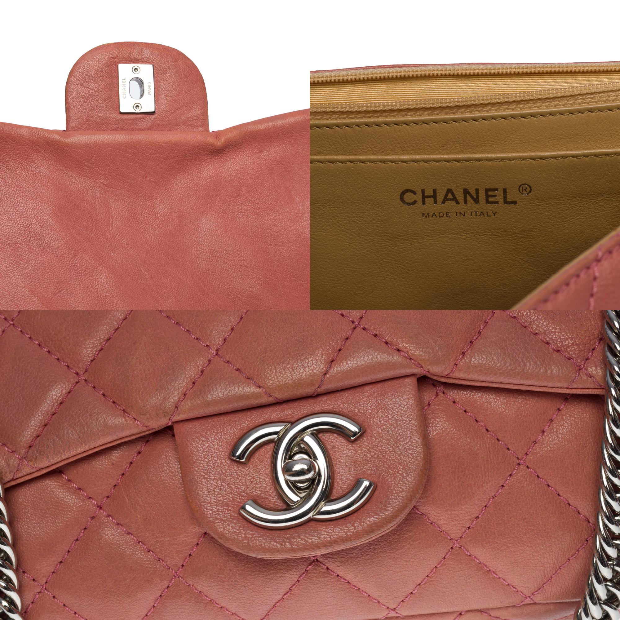  The Chanel Timeless/Classique Jumbo single flap bag handbag in powder pink aged For Sale 1