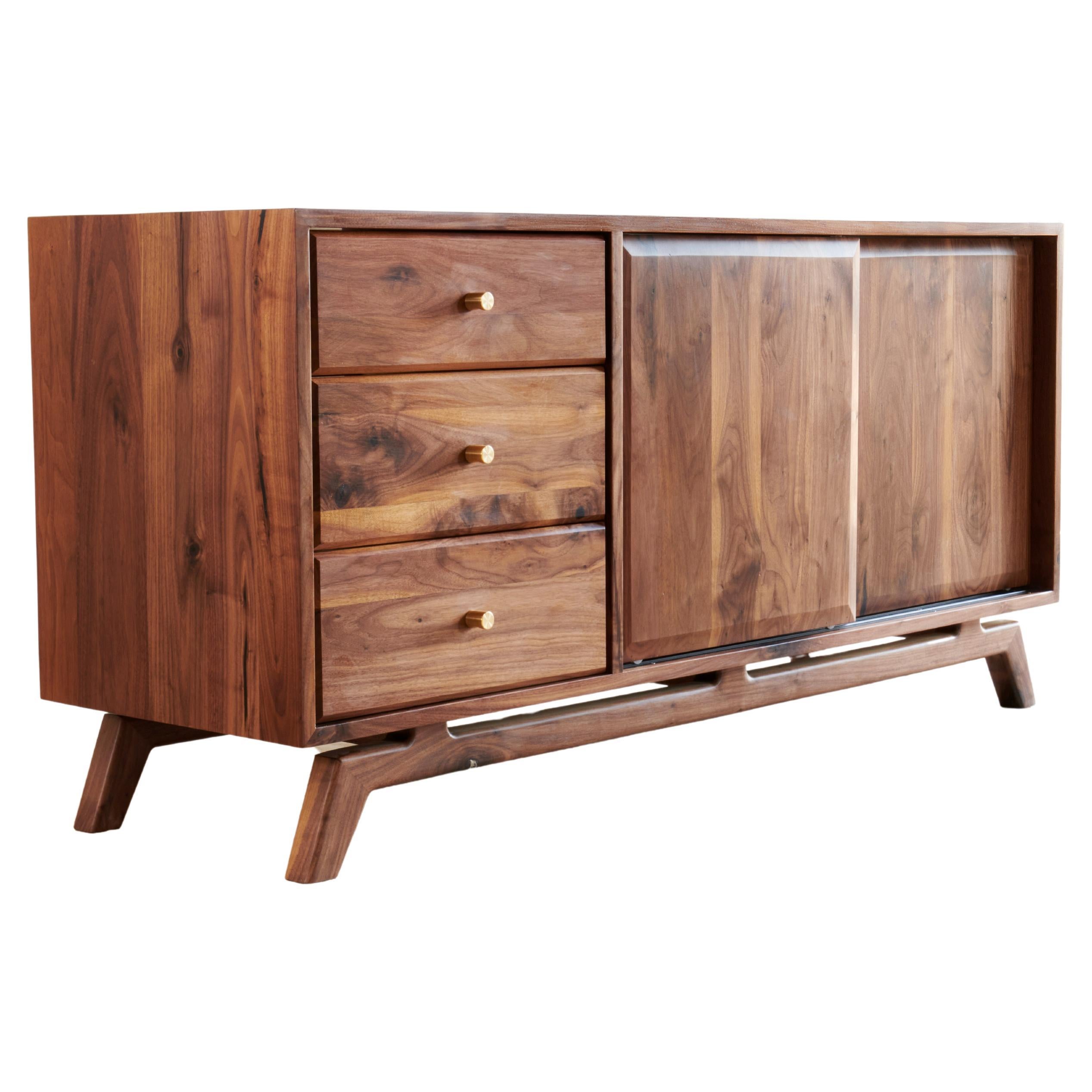 The Chap - A Mid Century Modern Media/TV Unit  For Sale
