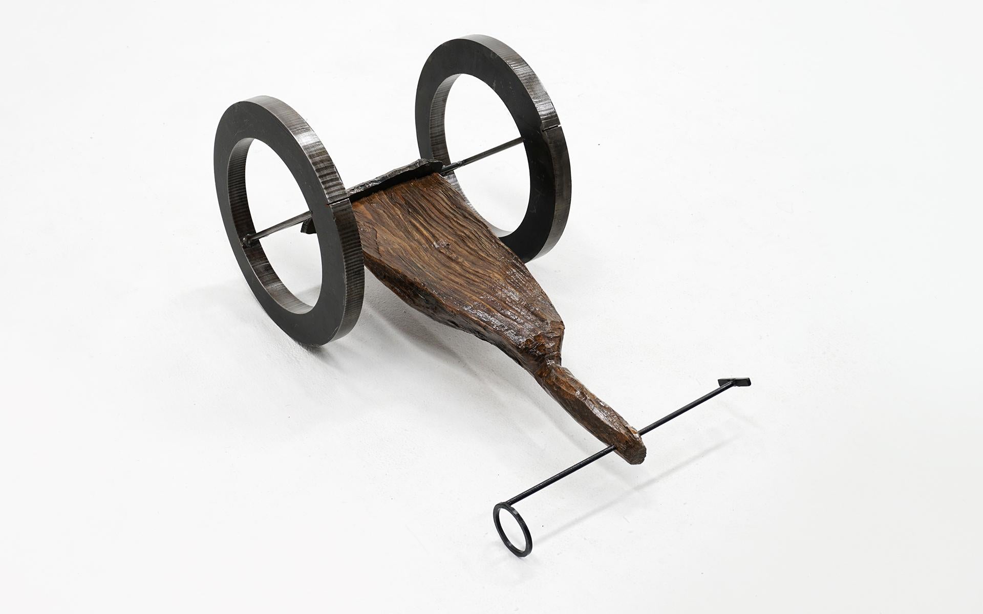 The Chariot, eine Skulptur aus Holz und Stahl von Dave Root, 2019 (amerikanisch) im Angebot