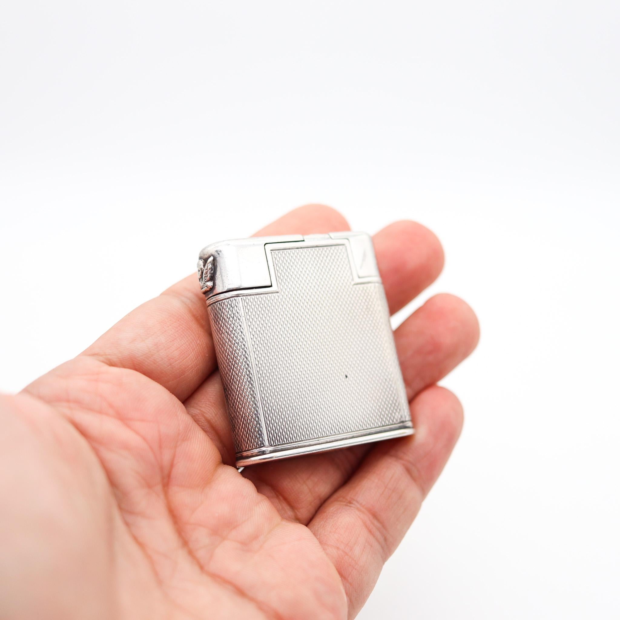 The Charles London 1947 Pocket Petrol Lighter Guilloche Plated Sterling Silver In Excellent Condition For Sale In Miami, FL