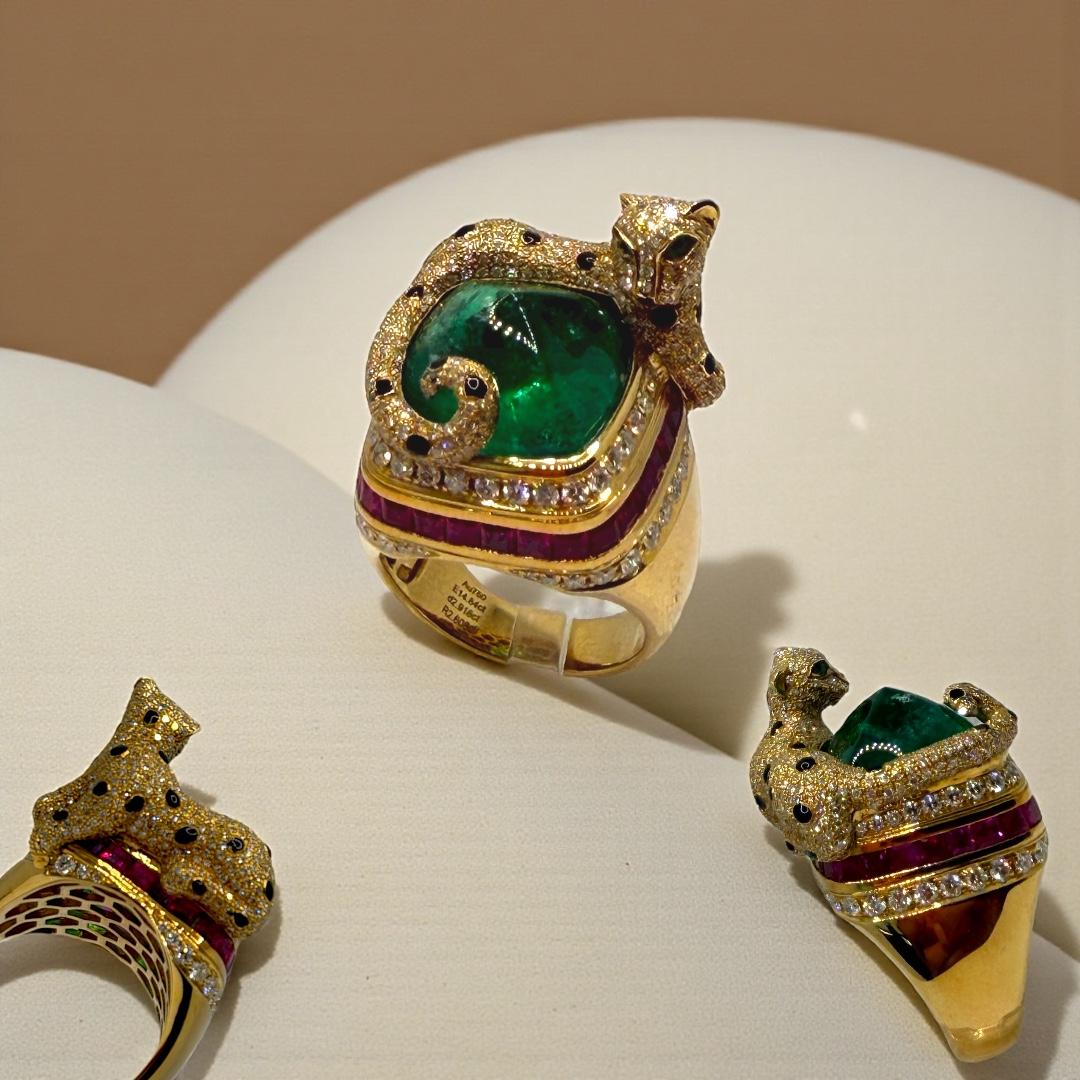 Die Gepardenumarmung - 14,80ct sambischer Zuckerhut Smaragd & Rubin Diamant Ring im Angebot 1