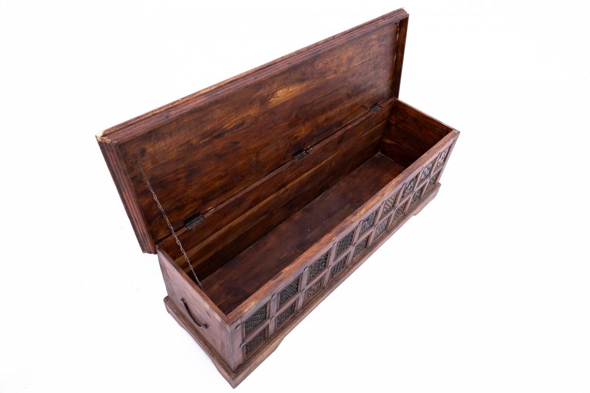 Antique Renaissance Chest Trunk, early XIX century In Good Condition For Sale In Chorzów, PL