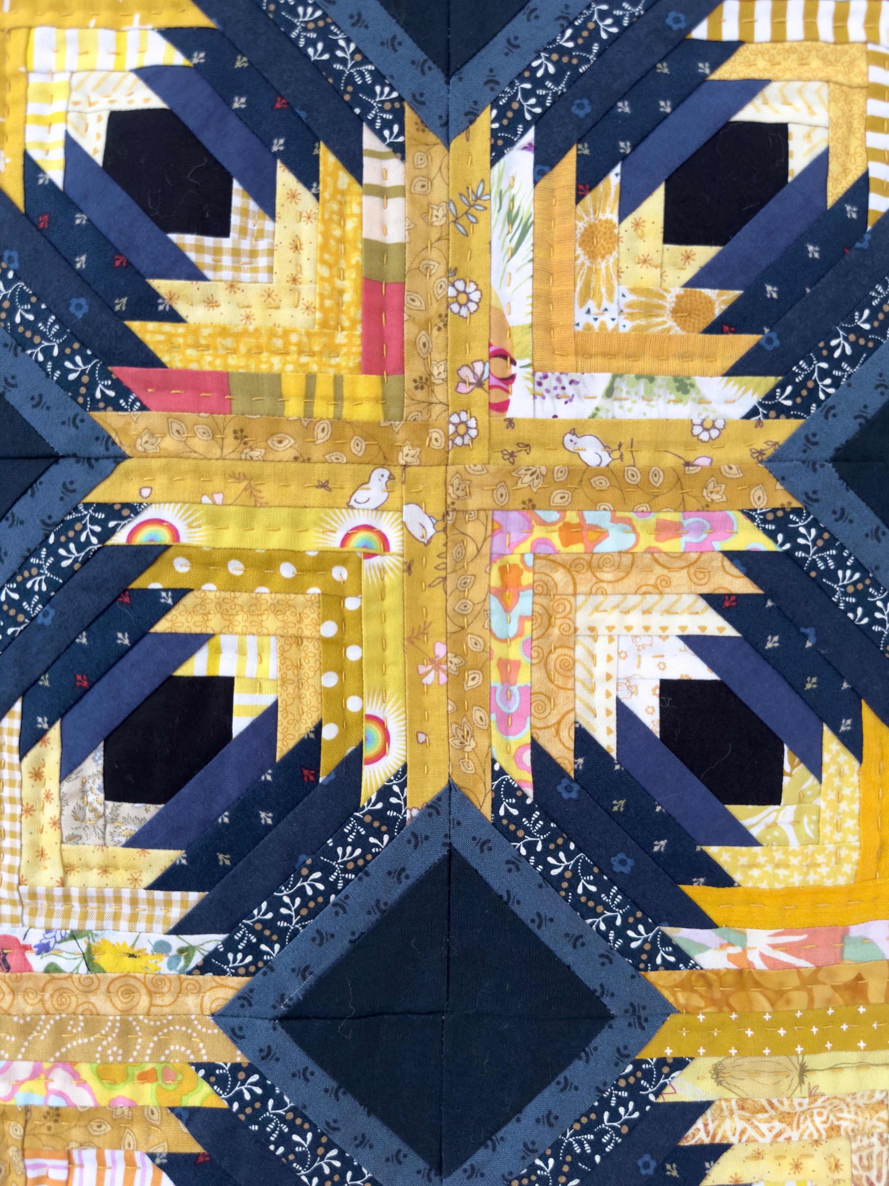 La trapunta Chrysanthemum di Tra-la-la Quilts, Patchwork intricato, stile giapponese In condizioni Nuovo in vendita a AMSTERDAM, NL