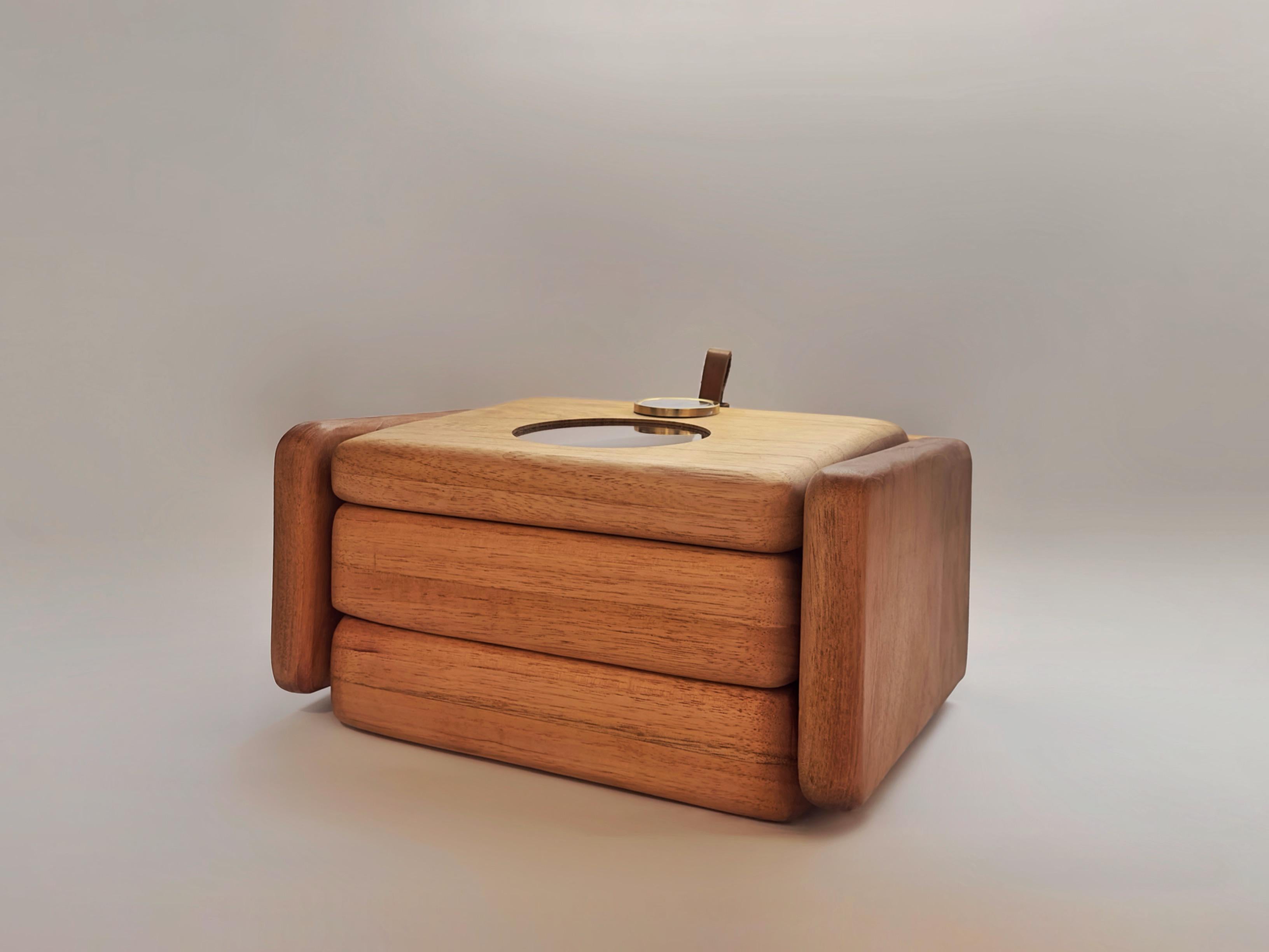 Organic Modern Humidor Box Joá - Contemporary Cedarwood Cigar Box For Sale