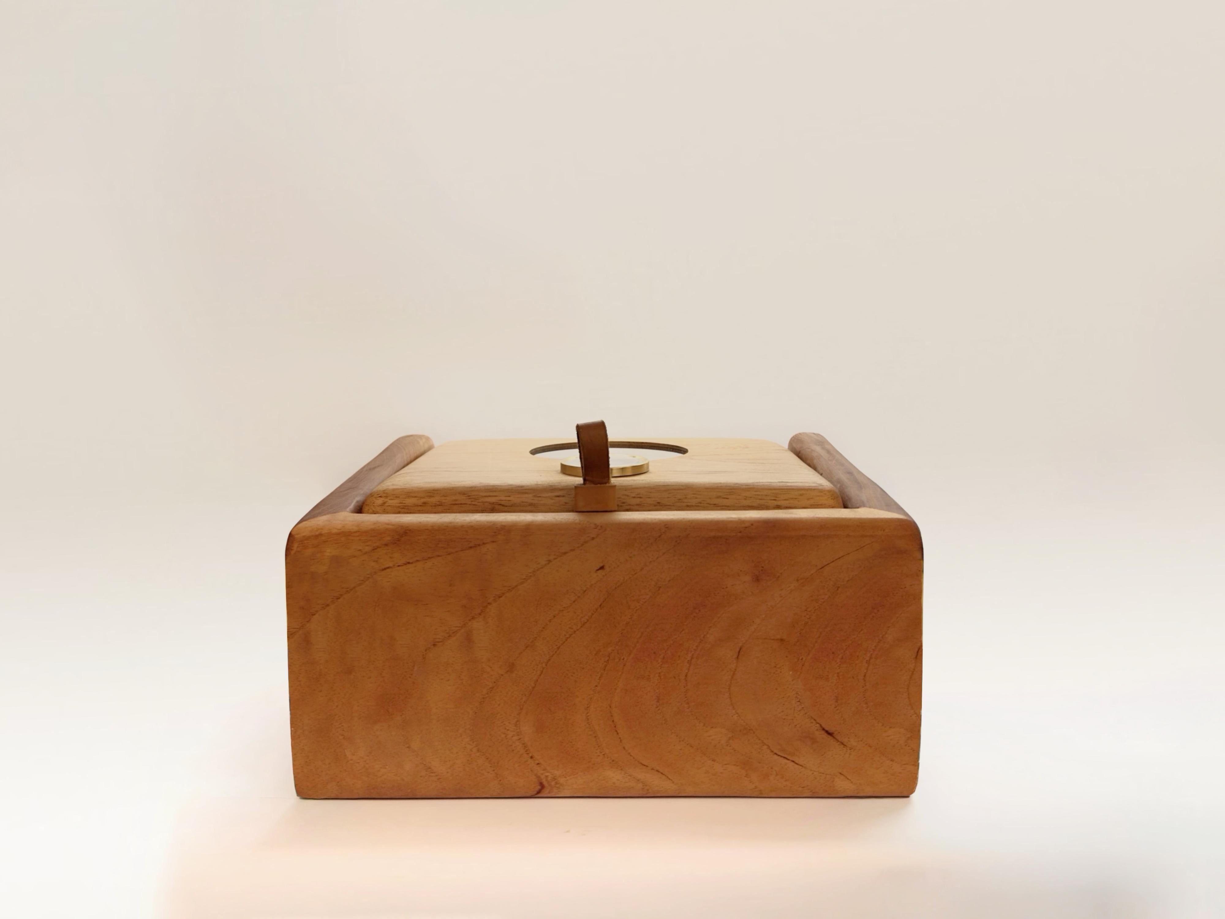 Humidor Box Joá - Contemporary Cedarwood Cigar Box In New Condition For Sale In São Paulo, BR