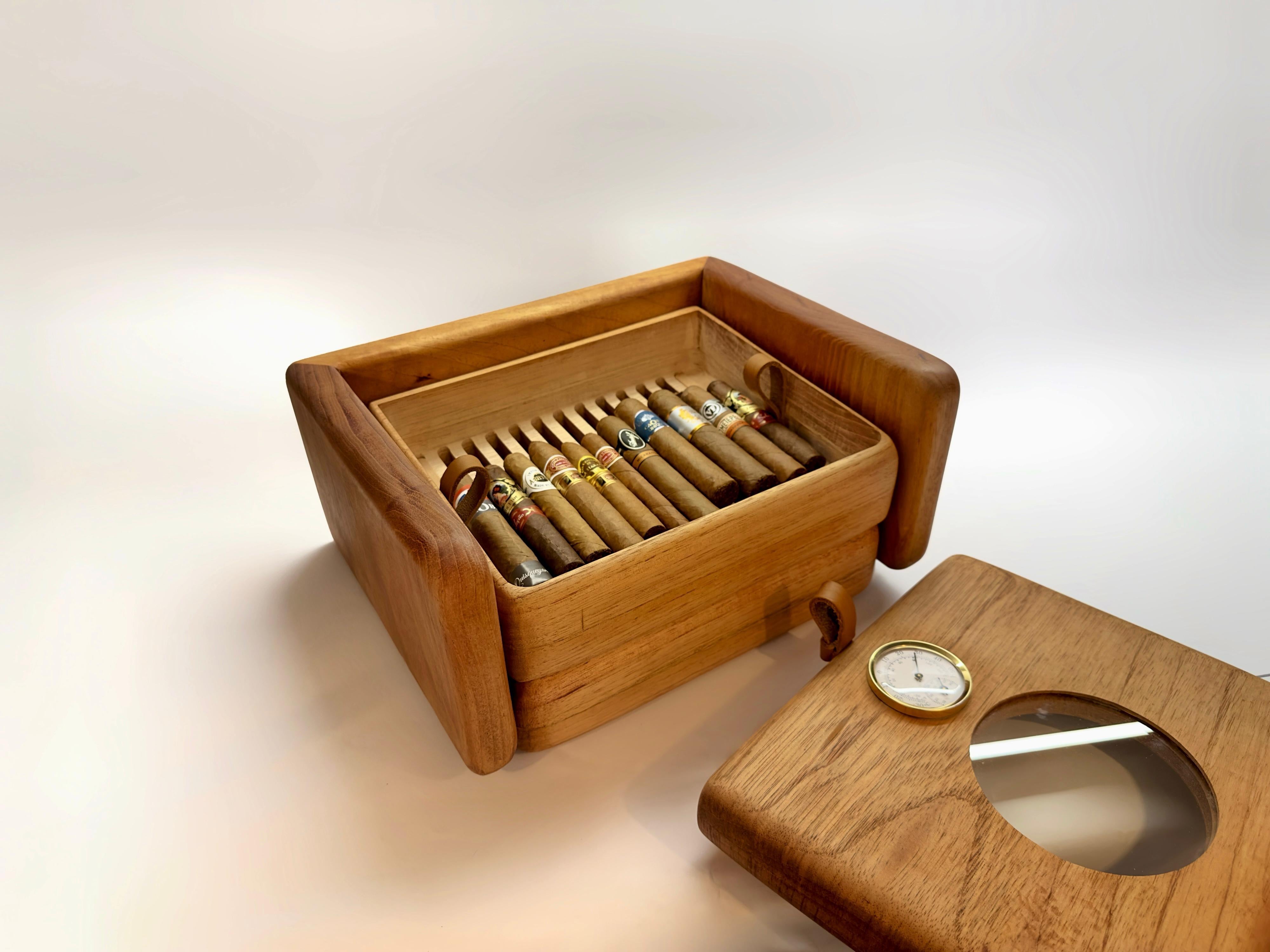 Humidor Box Joá - Contemporary Cedarwood Cigar Box For Sale 3