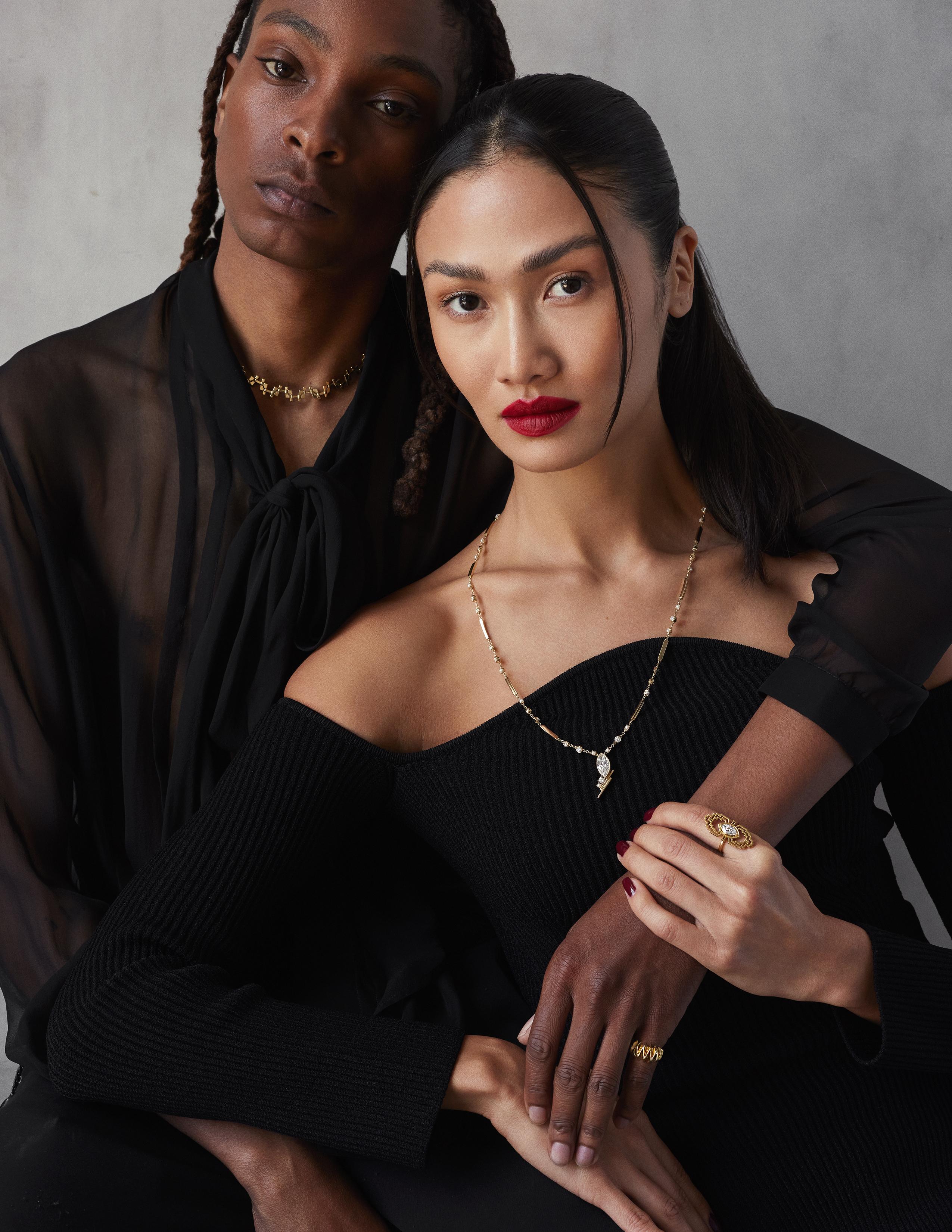 Taille vieille Europe Le pendentif et la chaîne Clara GIA 3ct SI1 marquise serti lunette et chaîne en diamants en vente