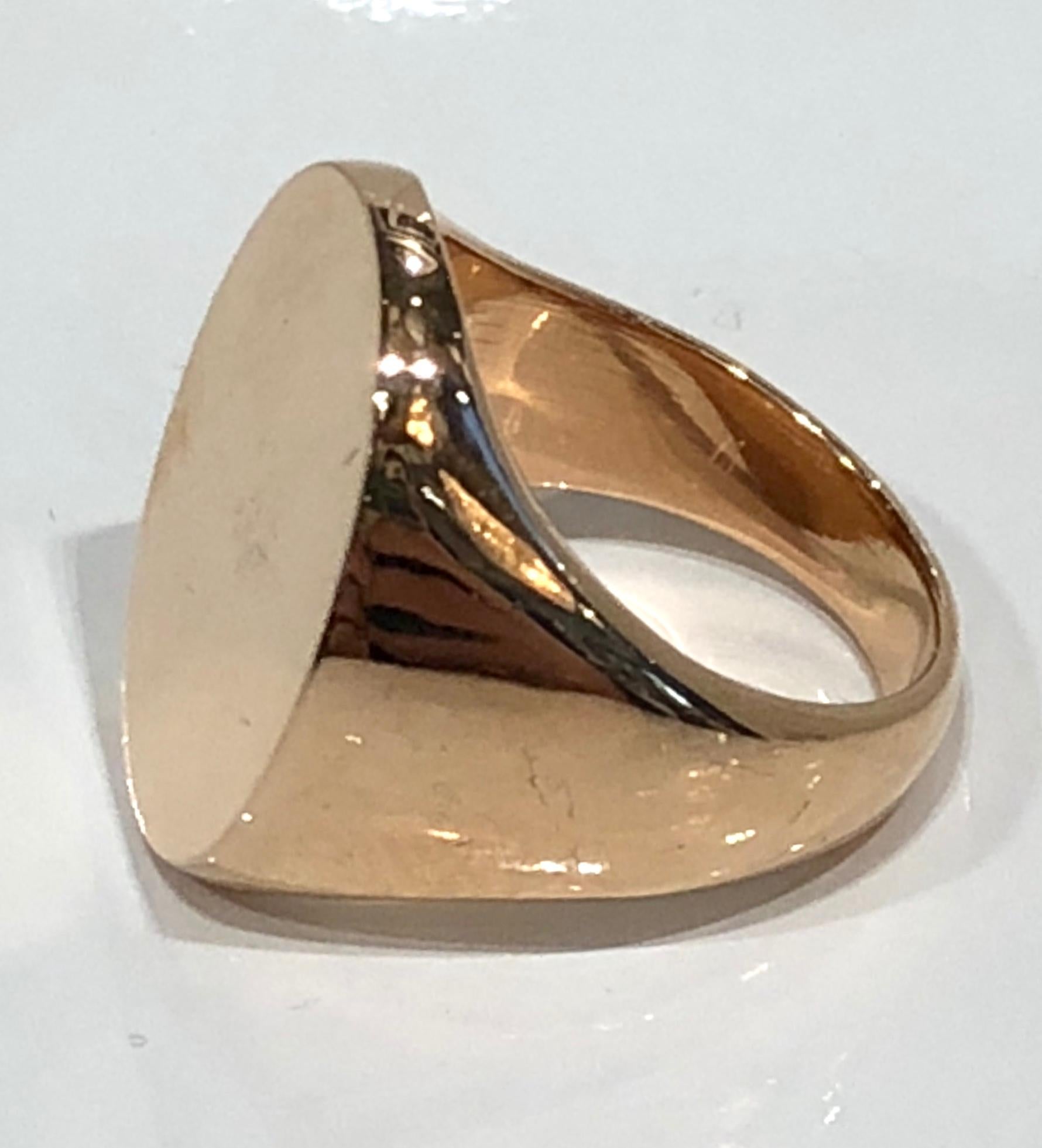 Classico anello Signet unisex di forma ovale in oro rosa 18k. Perfetto per l'incisione
Progettato da Martyn Lawrence Bullard
Può essere realizzato in qualsiasi dimensione in oro bianco, giallo o rosa, con tempi di consegna di 4 settimane.