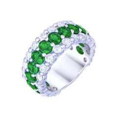 The Classic Green Emerald White Diamond White Gold Band Ring for Her 18K