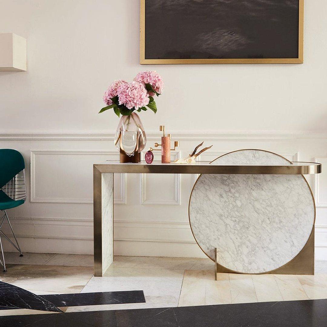 The Collision Console Carrara Marble and Brushed Brass, Snow, by Lara Bohinc In New Condition For Sale In Holland, AMSTERDAM