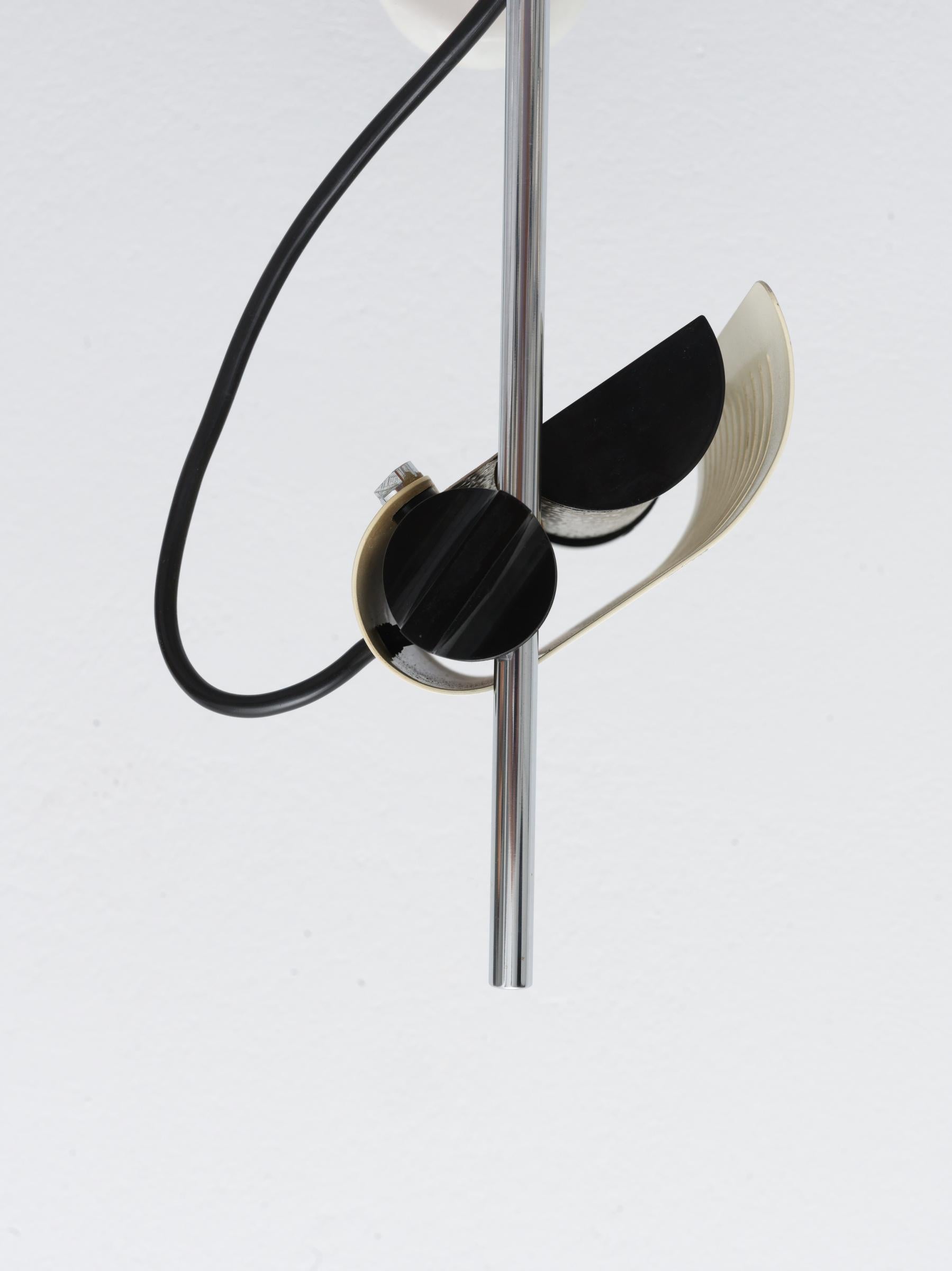 Modern The Colombo 761/L Wall Lamp by Joe Colombo for Oluce, 1970s. For Sale