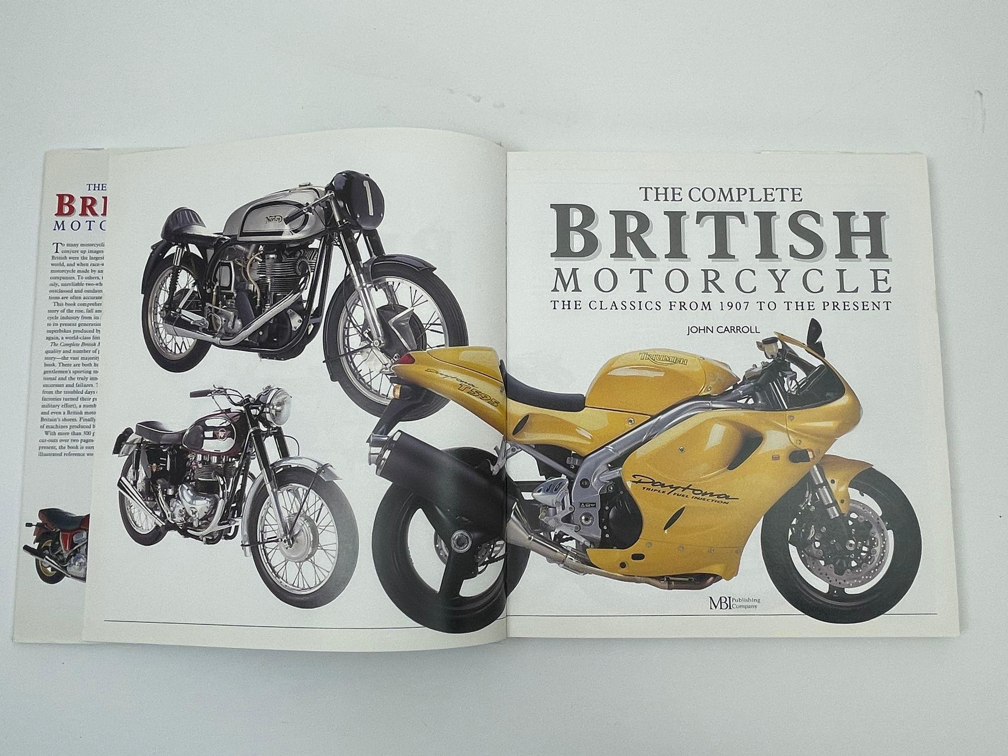 The Complete British Motorcycle The Classics de 1907 à nos jours J Carroll Bon état - En vente à North Hollywood, CA