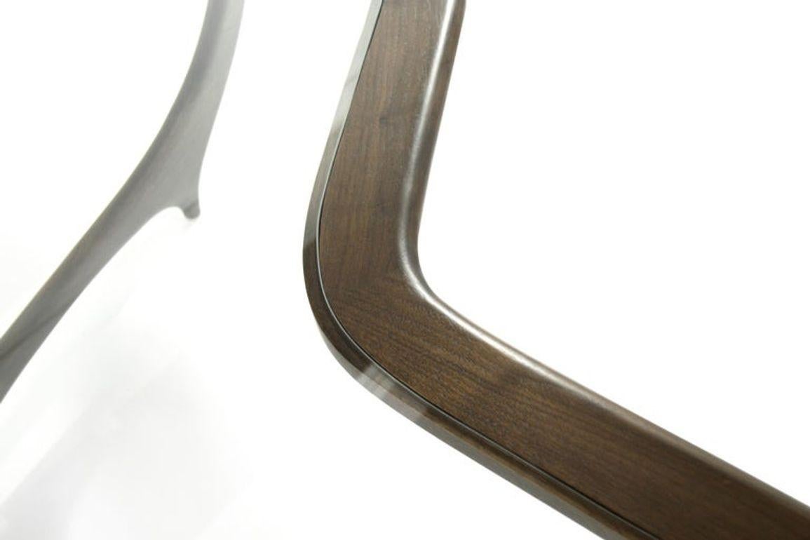 Contour Couchtisch aus besonderem Nussbaumholz von Stamford Modern im Angebot 5