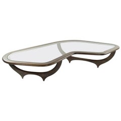 Table basse Contour en noyer spécial par Stamford Modern