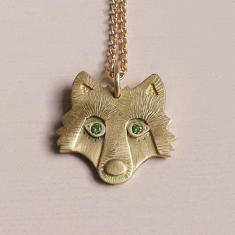 Artisan The Convel Wolf Ethical Amulet Pendant 18ct Fairmined Gold Green Diamond Eyes For Sale