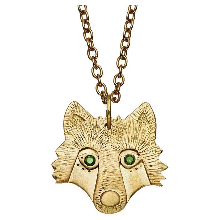 The Convel Wolf, pendentif amulette éthique en or forgé 18 carats, yeux en diamants verts et verts