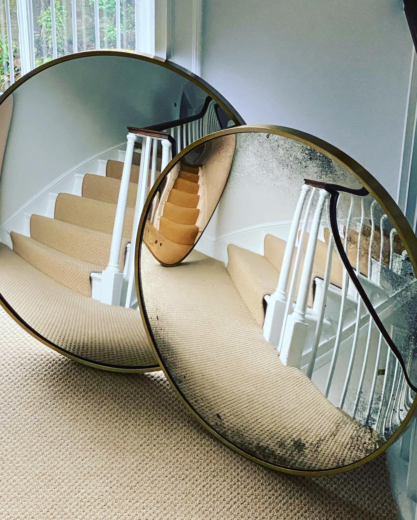 The Ferrara convex mirror is a highly decorative convex wall mirror that creates a focal point and adds elegance to any room. The mirror itself is silvered using traditional methods and fabricated from 6mm low iron glass with a curvature of 7 cms.