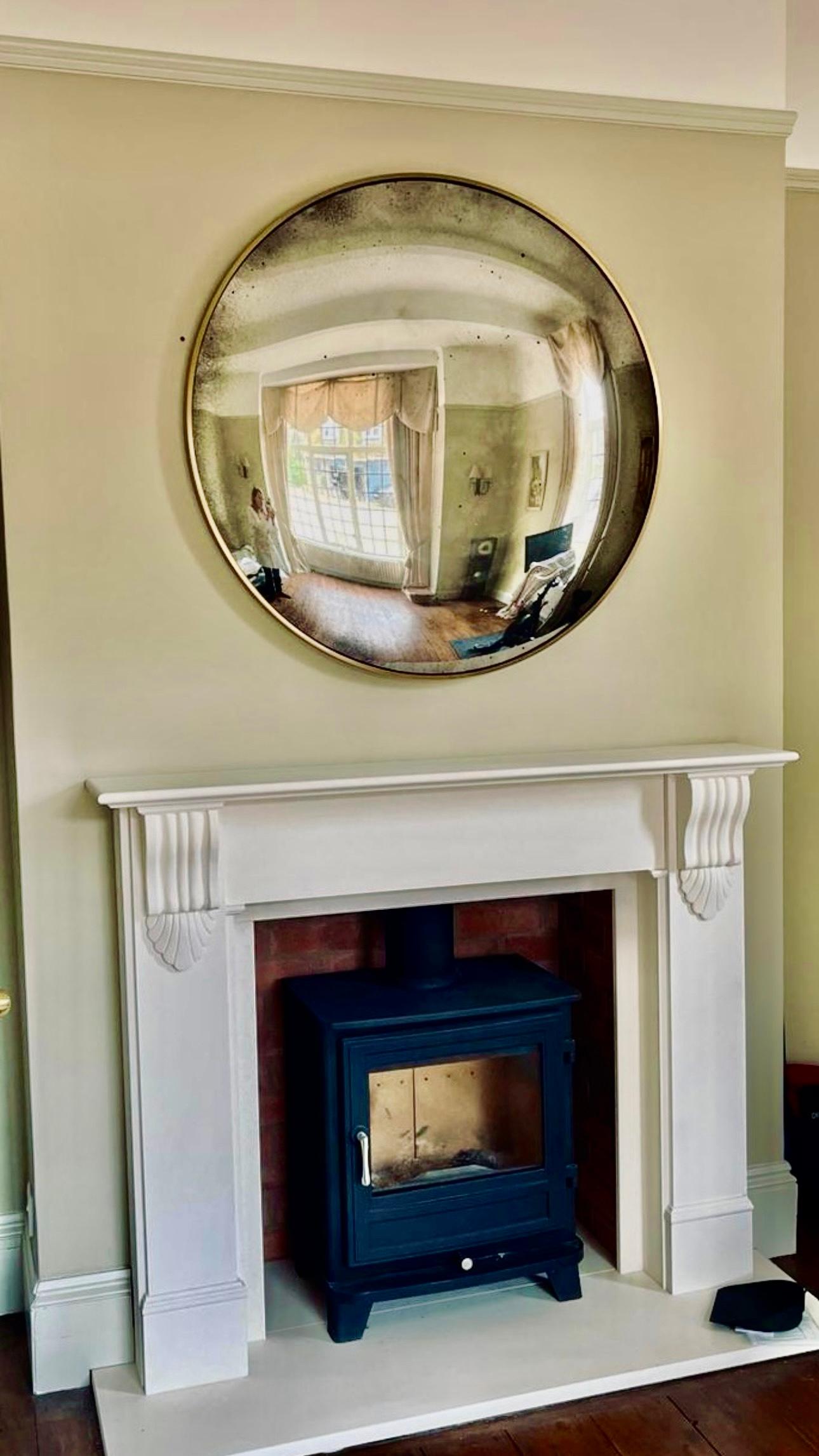 The Ferrara convex mirror is a highly decorative convex wall mirror that creates a focal point and adds elegance to any room. The mirror itself is silvered using traditional methods and fabricated from 6mm low iron glass with a curvature of 7 cms.