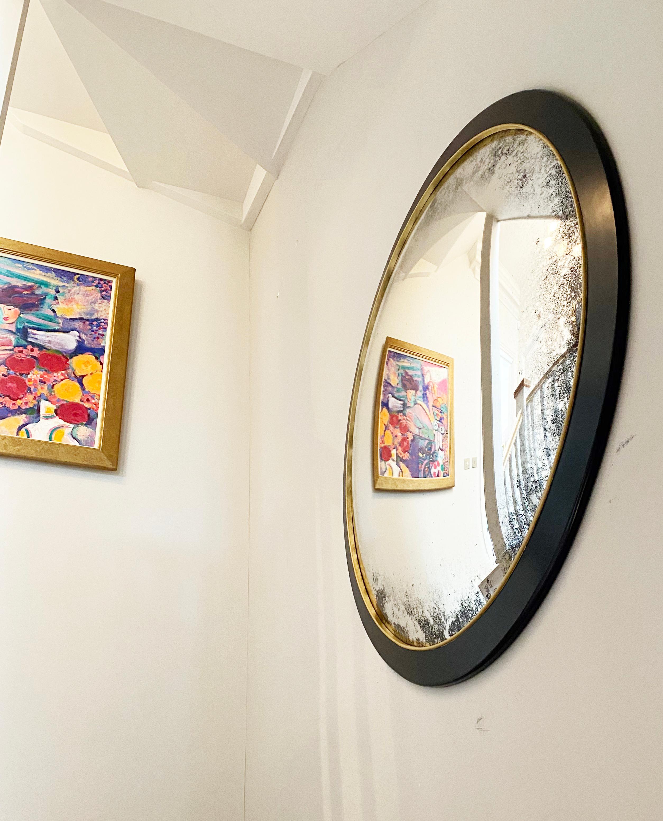 The Ferrara Nero is a highly decorative convex wall mirror that creates a focal point and adds elegance to any room. The mirror itself is silvered and antiqued using traditional methods and fabricated from 6mm low iron glass with a curvature of 6