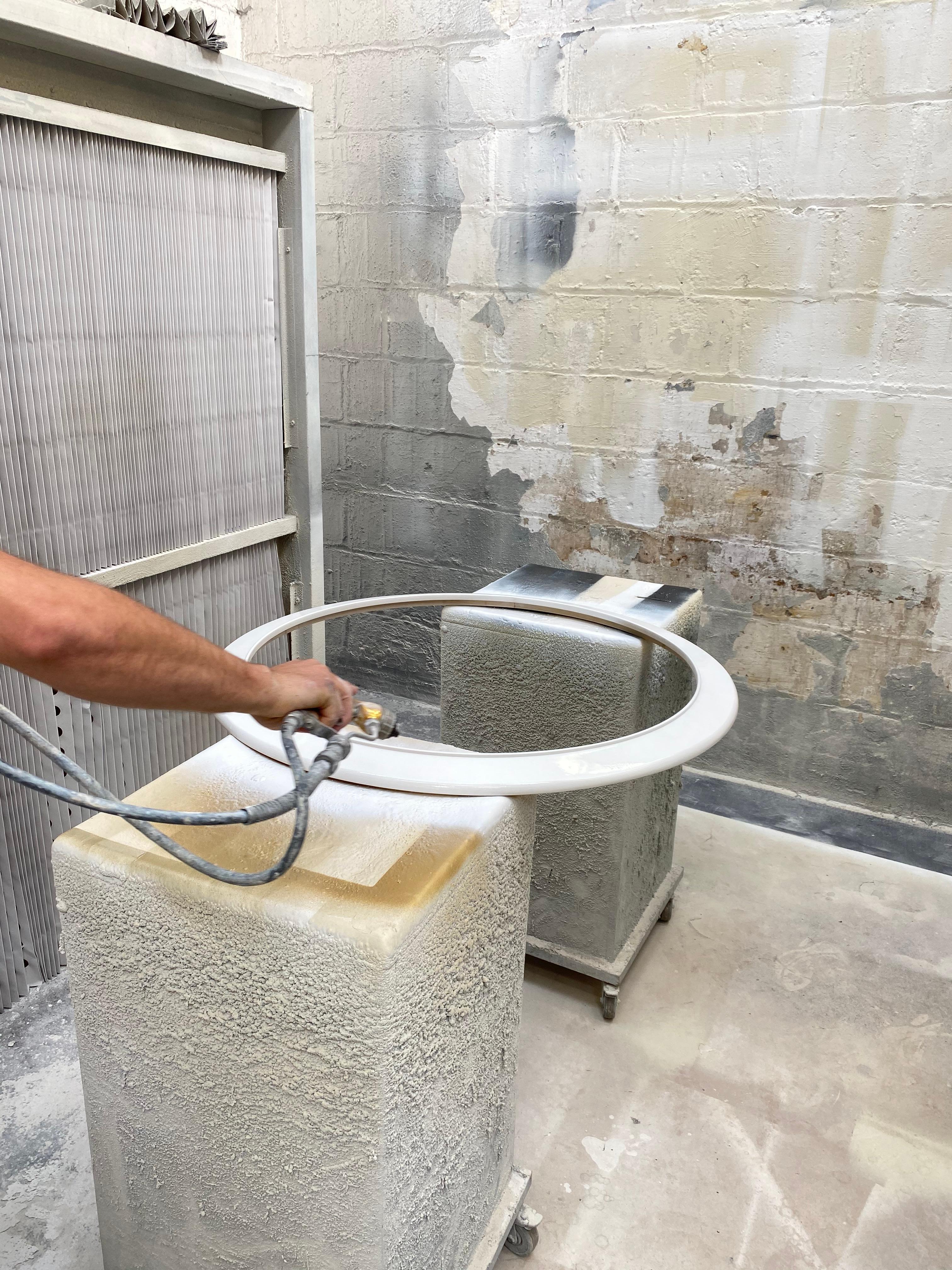 The Convex Mirror Company - Specchio convesso Stilo Nero 113 cm in vendita 1