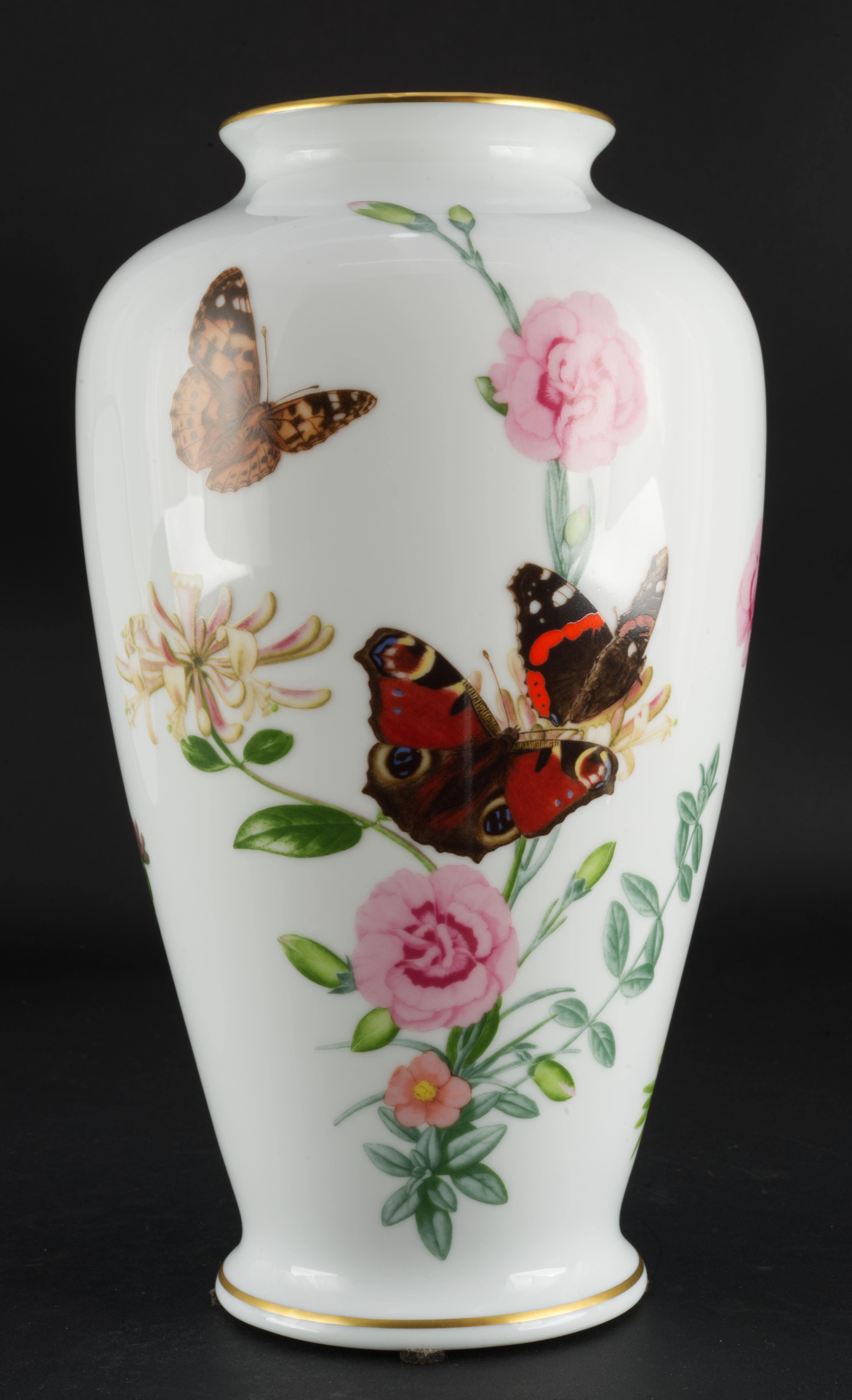 The Country Garden Butterfly Vase John Wilkinson for Franklin Porcelain 5