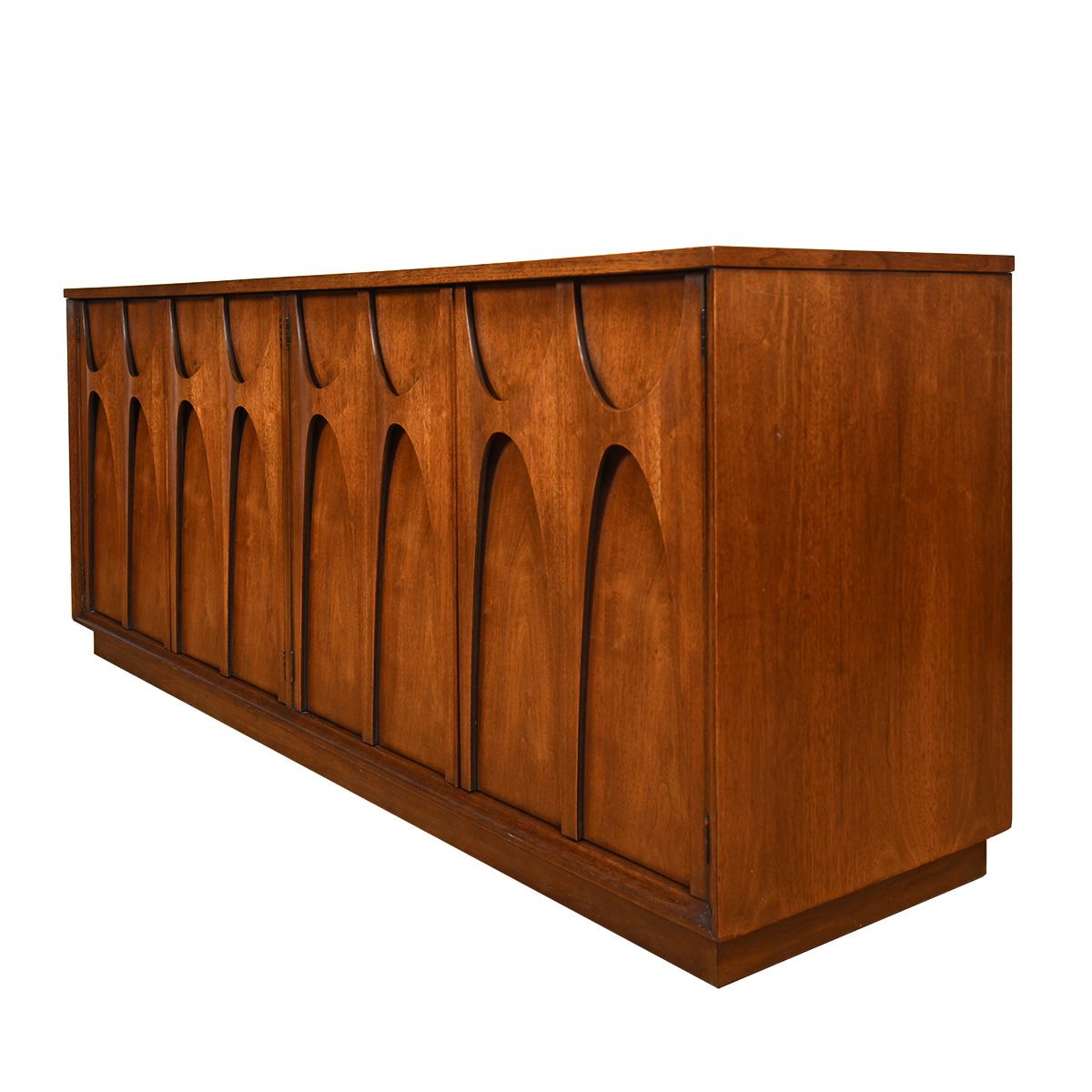 Coveted 4-Door Credenza Buffet in Walnut by Broyhill Brasilia In Excellent Condition In Kensington, MD