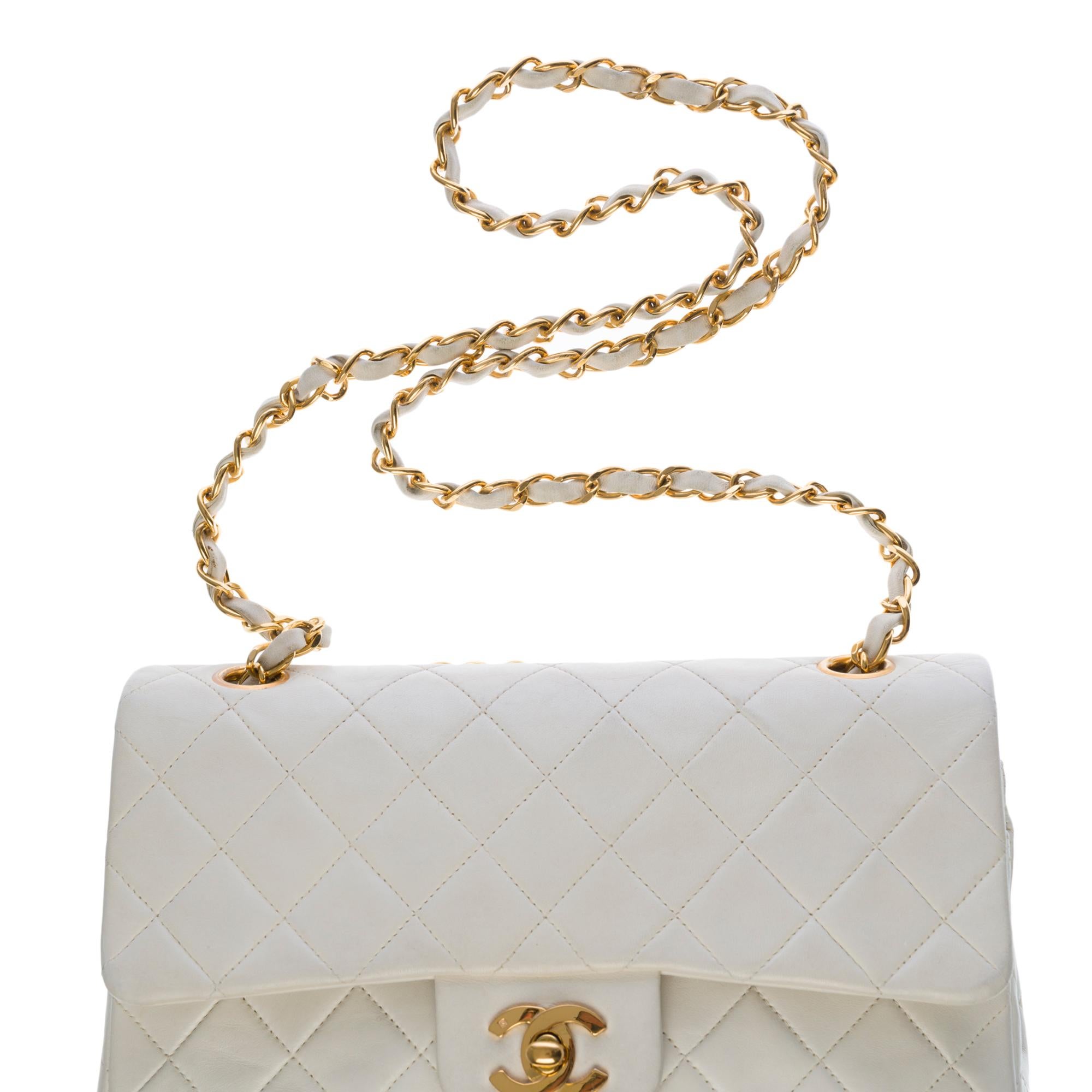 Women's The Coveted Chanel Timeless 23cm Shoulder bag in white quilted lambskin, GHW