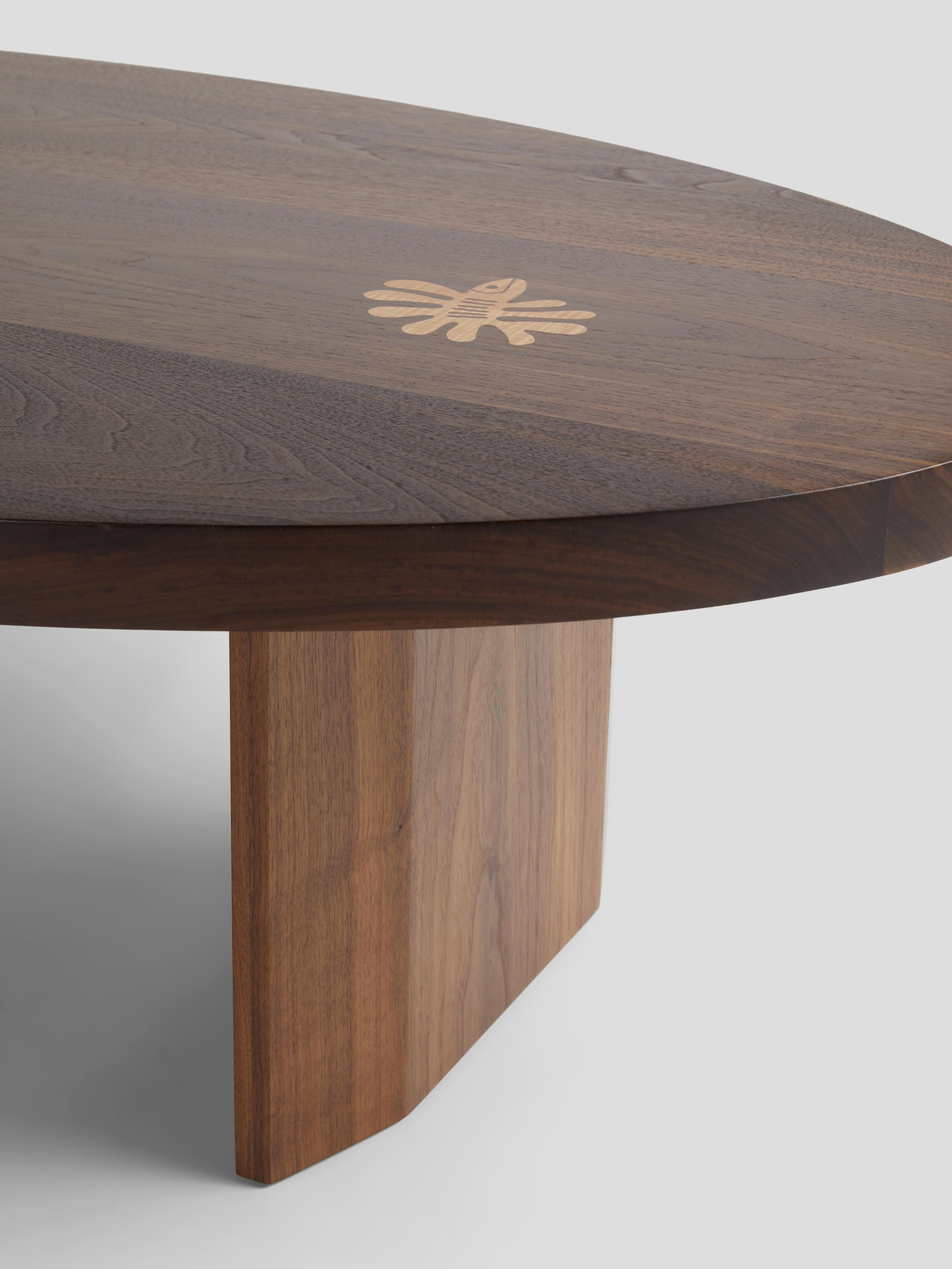 Britannique Table basse ovale Cowrie par Sister by Studio Ashby en vente