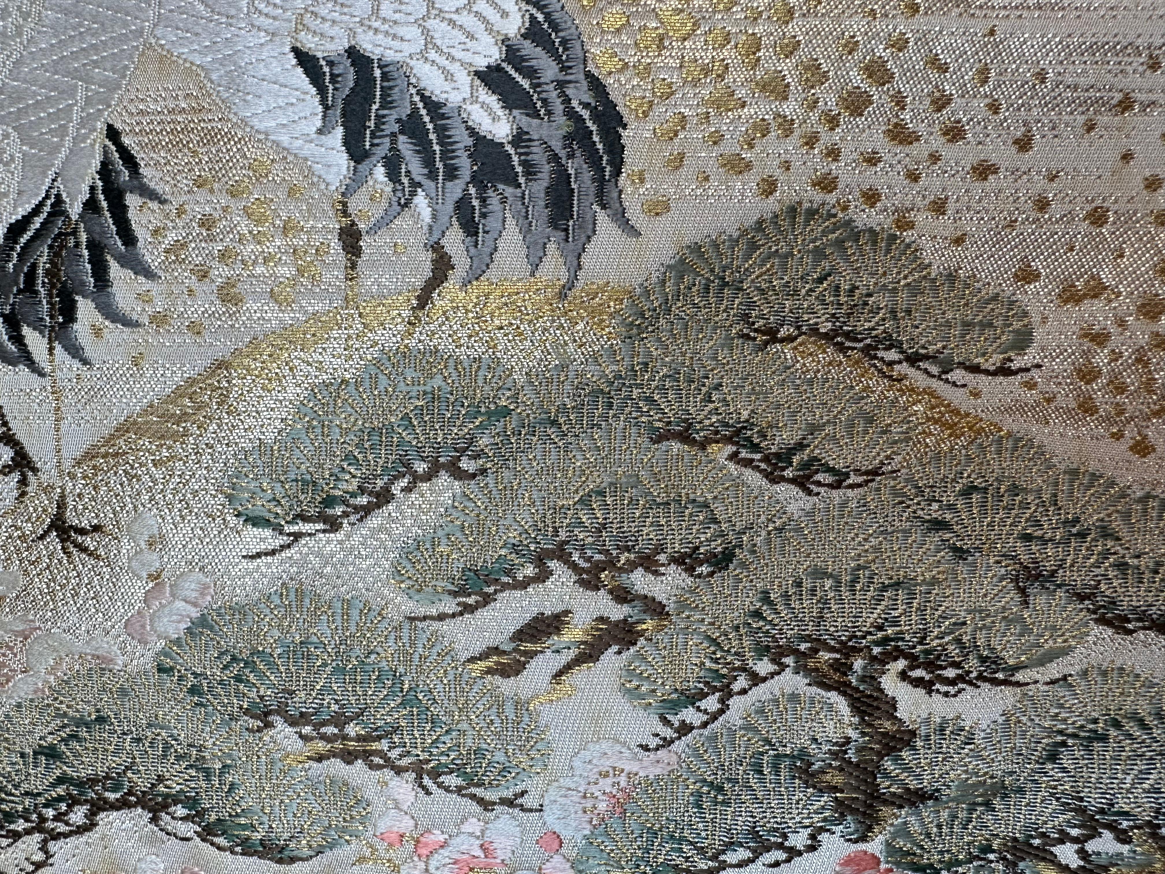 „The Crane's Departure“ von Kimono-Couture, Kimono-Kunst, Textilkunst, japanische Kunst (Handgefertigt) im Angebot