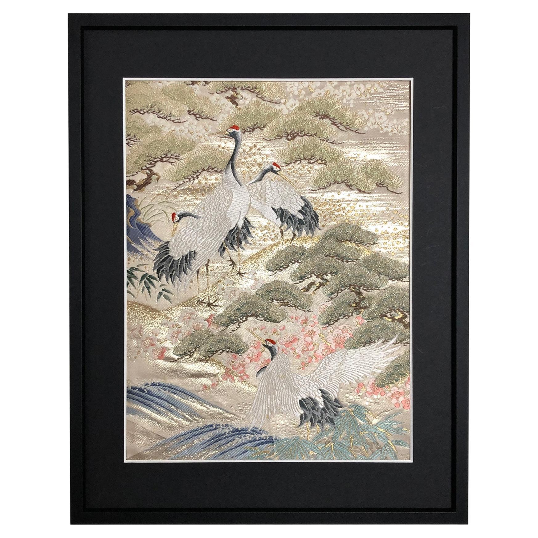 „The Crane's Departure“ von Kimono-Couture, Kimono-Kunst, Textilkunst, japanische Kunst im Angebot