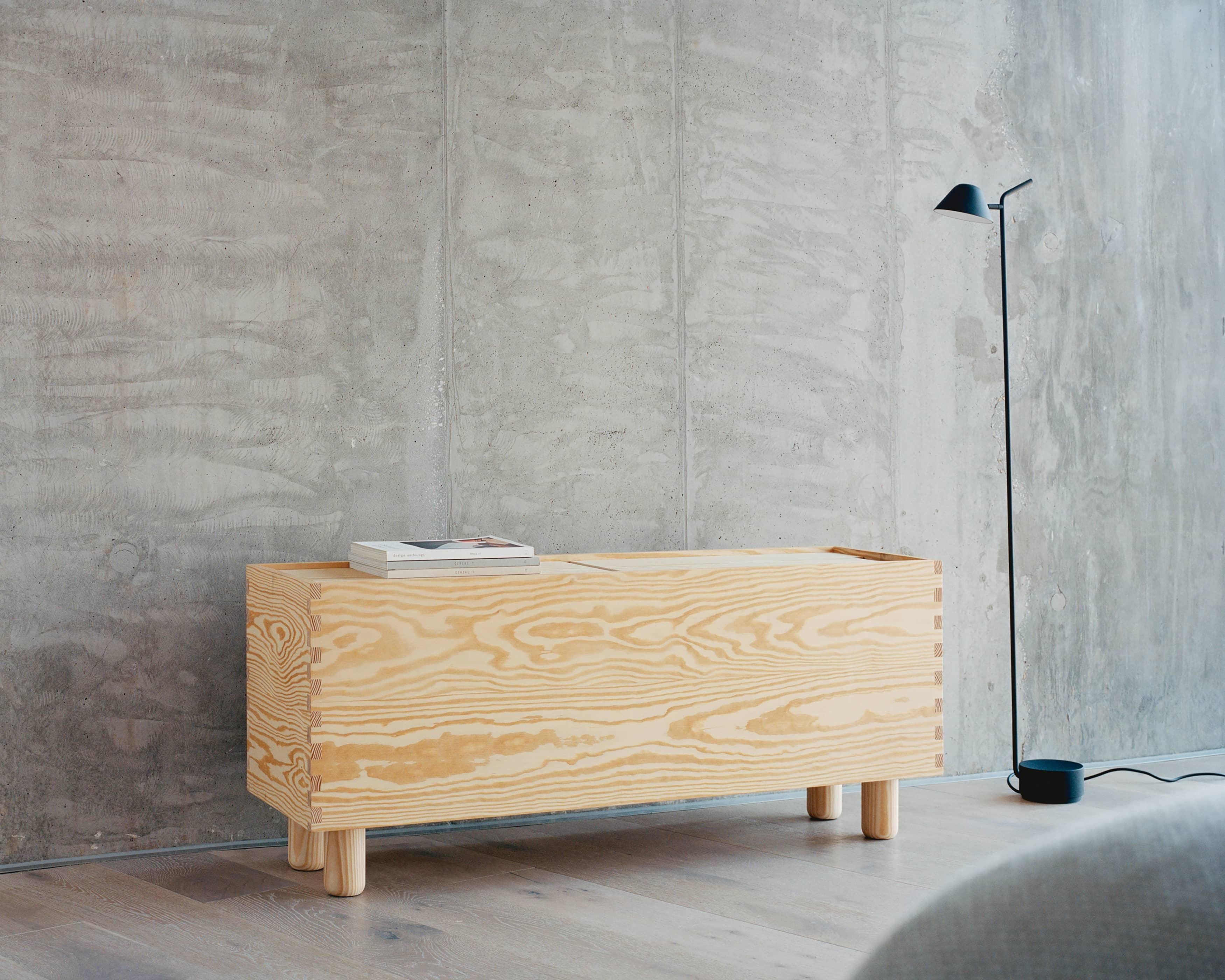 The Crate L375, Solid yellow Pine waxed Established & Sons Jasper Morrison For Sale 5
