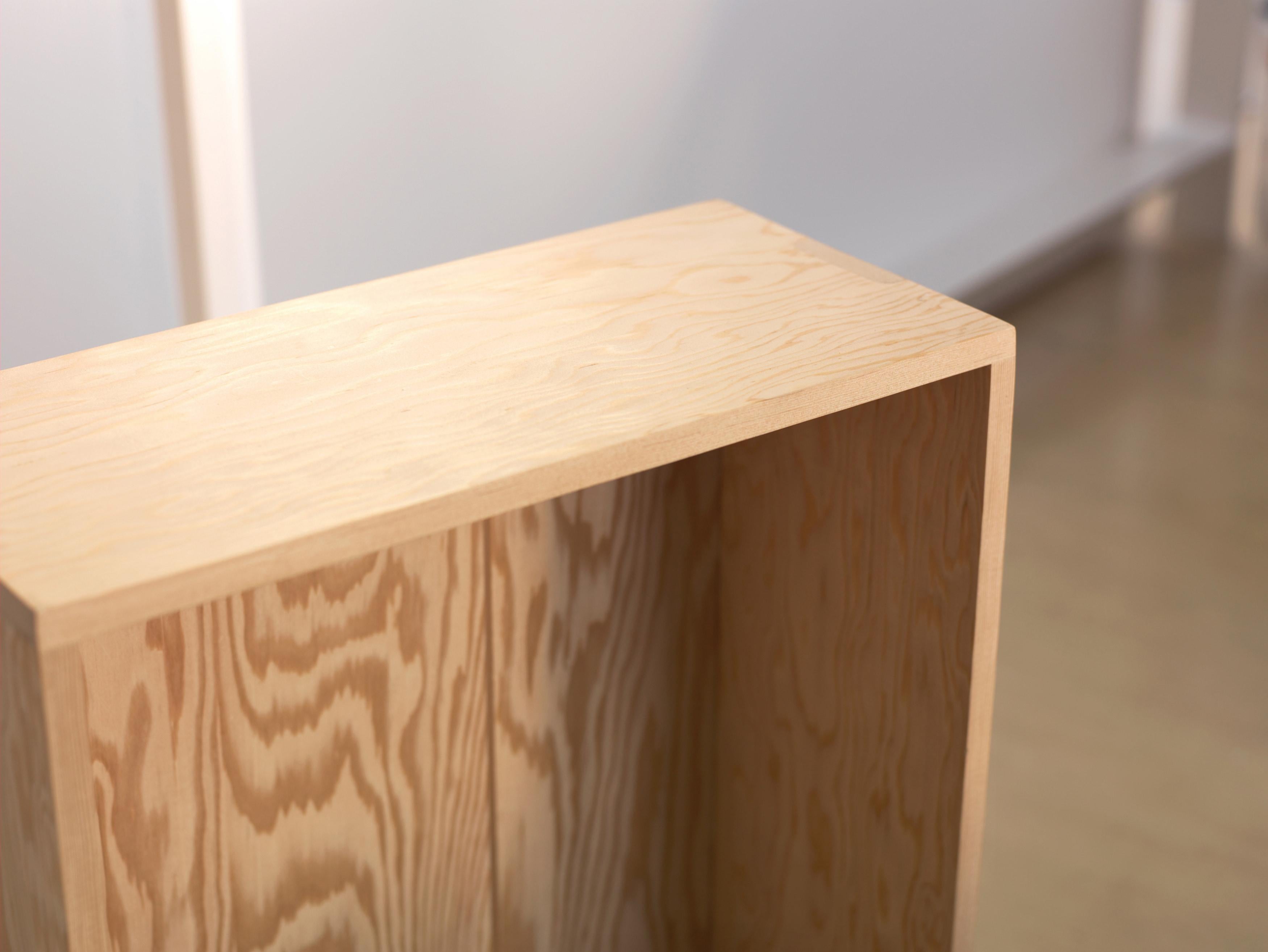 The Crate L375, Solid yellow Pine waxed Established & Sons Jasper Morrison For Sale 2