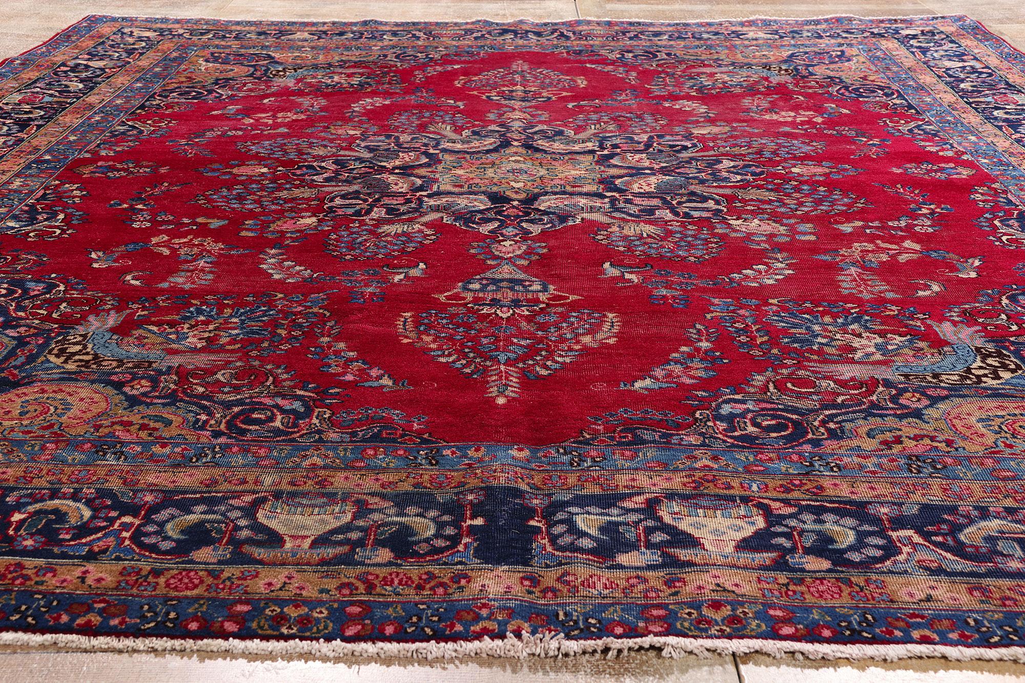 Persiano La Corte Cremisi: Un capolavoro persiano di Mashhad dallo splendore regale in vendita