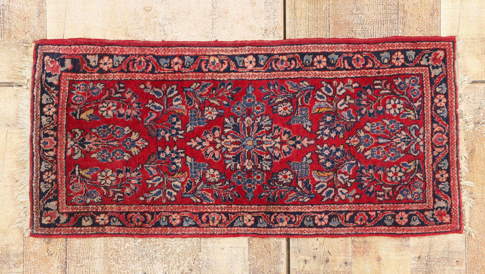 Der Karminrote Garten: Ein antiker persischer Sarouk-Teppich von zeitloser Raffinesse im Angebot 2