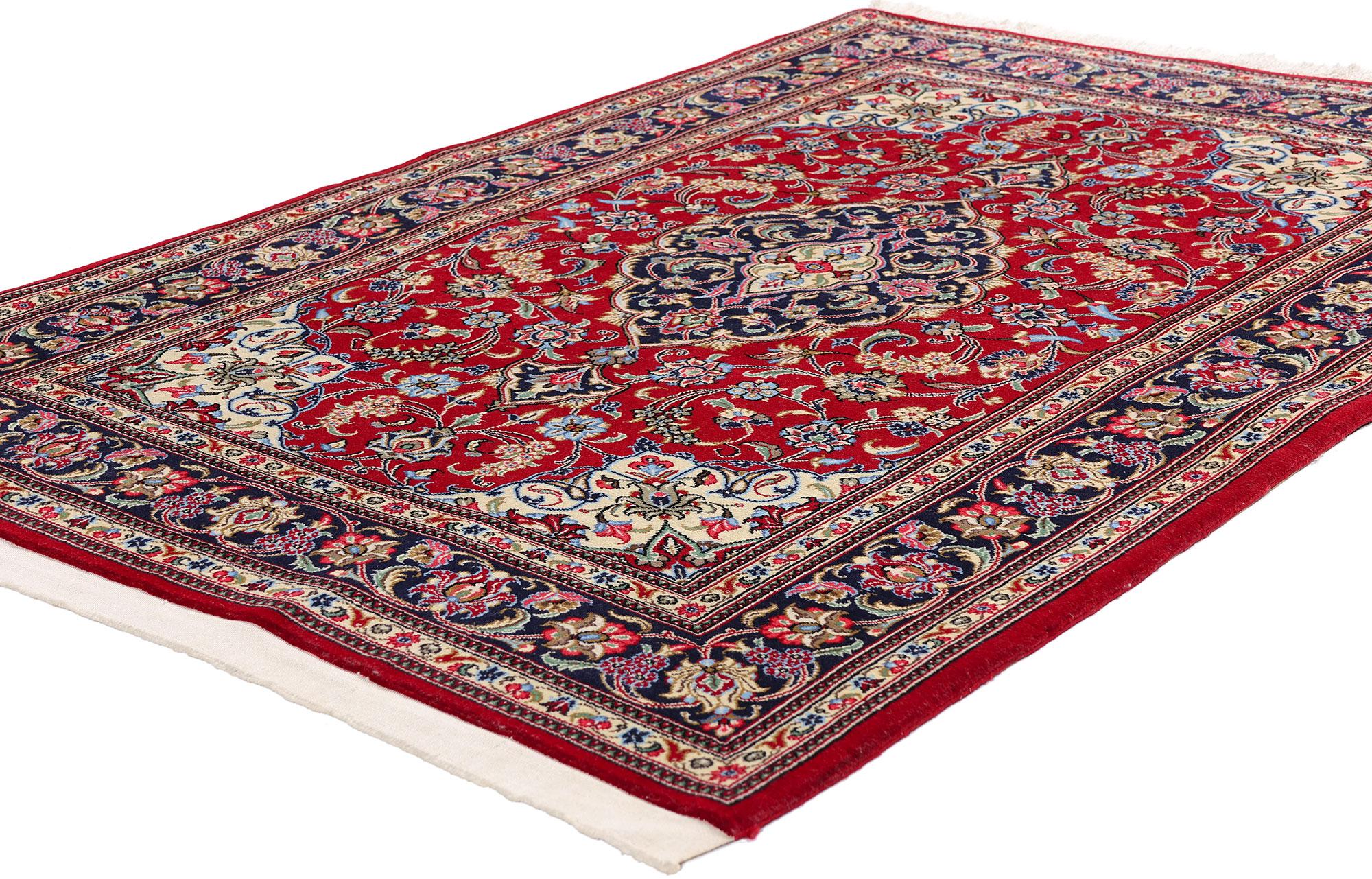 79315 Tappeto persiano vintage Qum, 03'07 x 05'02. Proveniente dal cuore dell'illustre tradizione di tessitura della Persia, questo tappeto persiano vintage Qum in lana annodato a mano emana un senso di raffinatezza riservato solo ai collezionisti