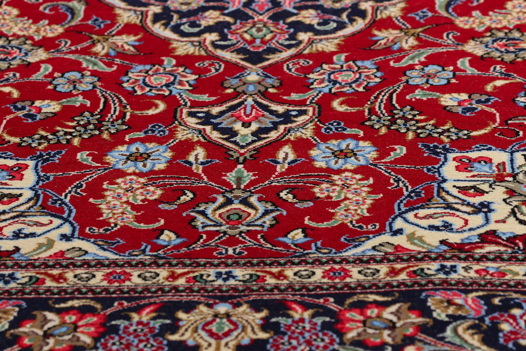 Lana Il Jewell cremisi di Qum: Un capolavoro persiano d'epoca di regale raffinatezza in vendita