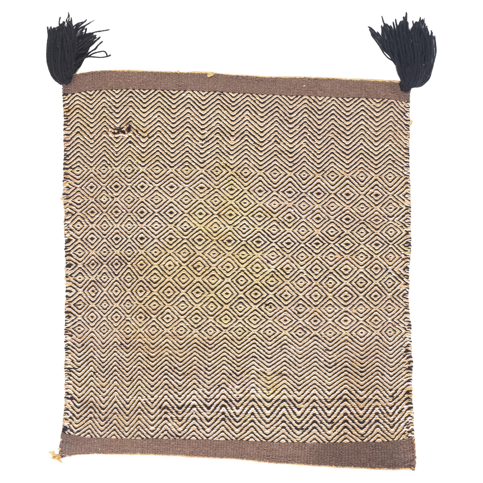 La constellation de Crownpoint : Un chef-d
œuvre signé du Sud-Ouest par Lola Yazzie en vente