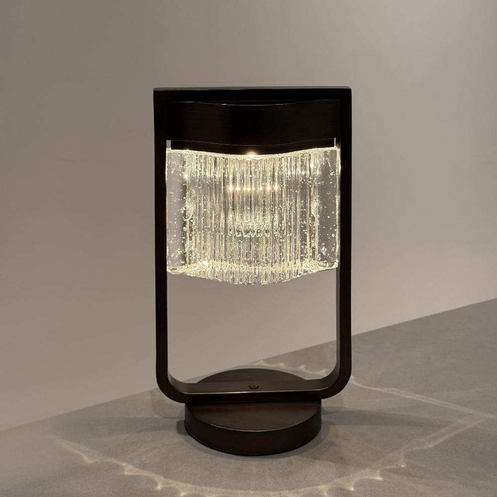 Anodisé La brique de cristal Aura Lampe LED portable Par André Fu Living en vente