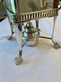 La théière CUBE en métal argenté, vers 1930