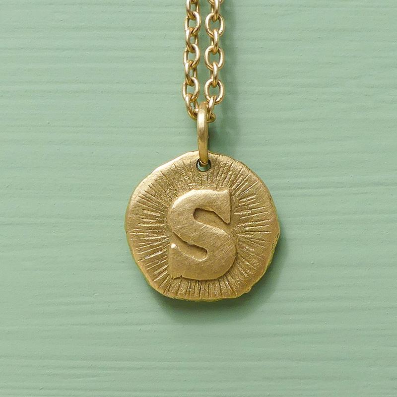 Women's or Men's The Customised Coin of Abundance Amulet Pendant 18ct Fairmined Gold For Sale