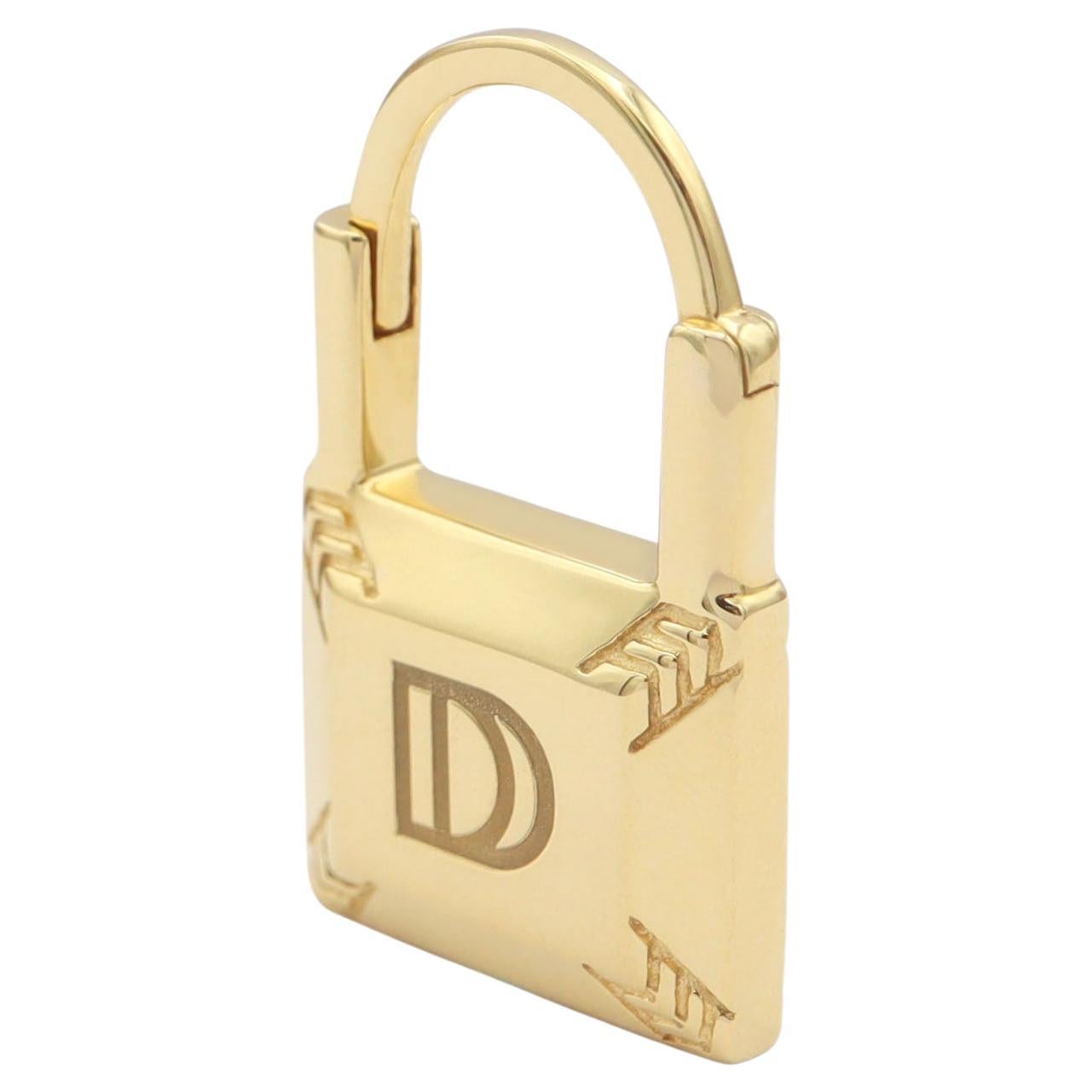 The Dainty Lock Single Earring 'Plain Gold' 18K Gold For Sale