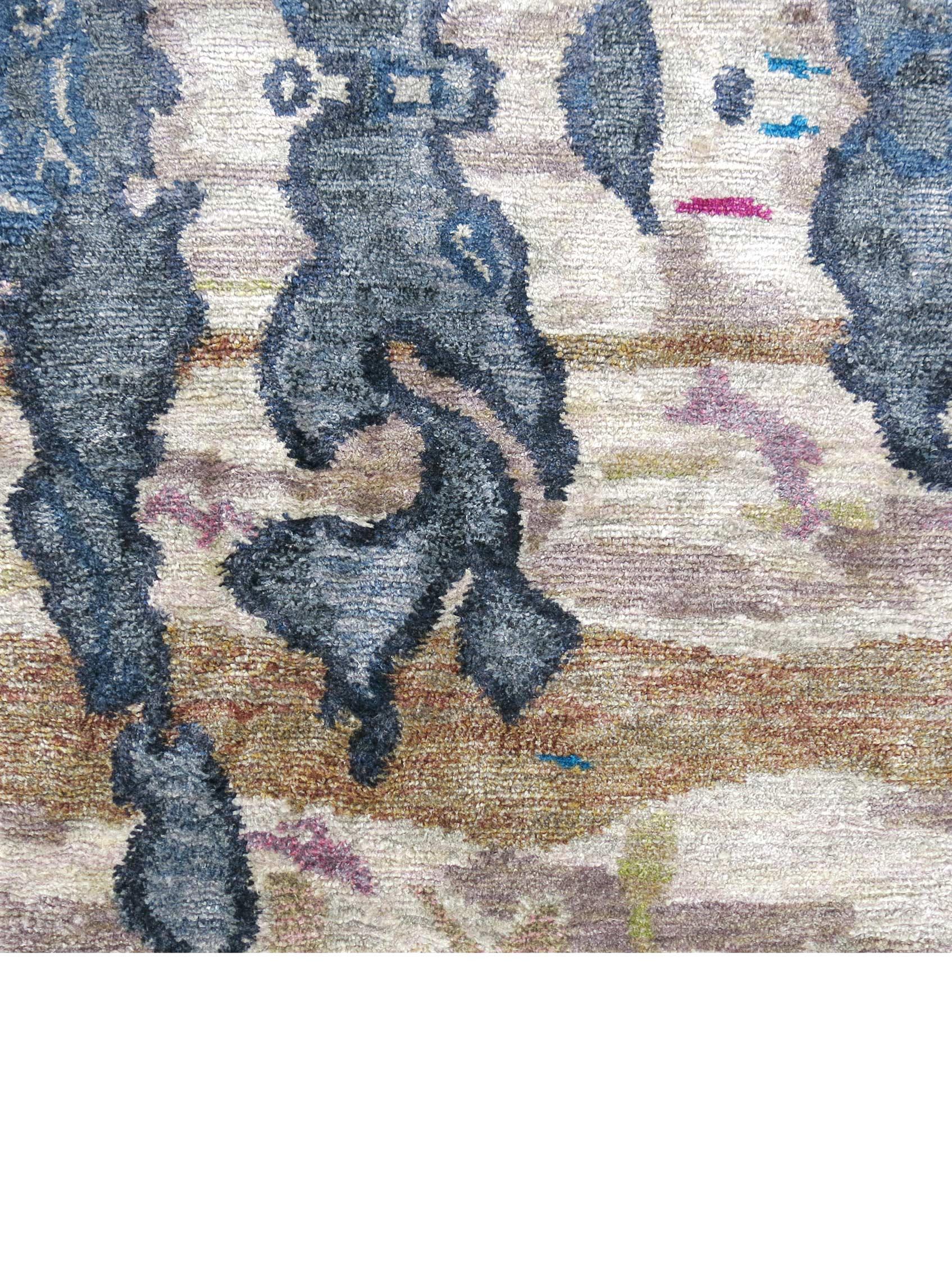 Olivfarbener handgeknüpfter Teppich von Eskayel „The Dance“ (amerikanisch) im Angebot