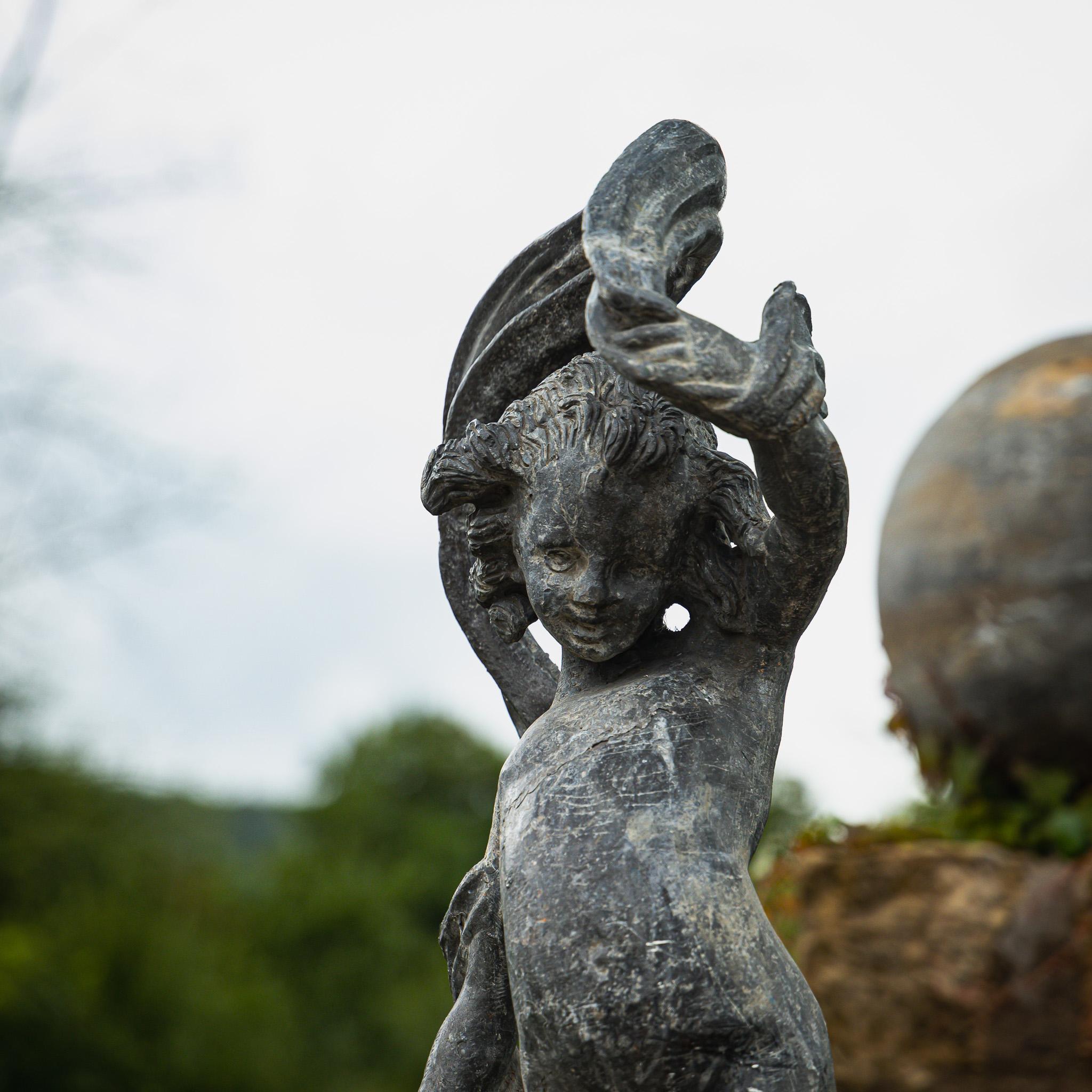 The Dancing Girl, Lead Garden Sculpture, England, 1st Half 20th Century In Good Condition For Sale In Greding, DE