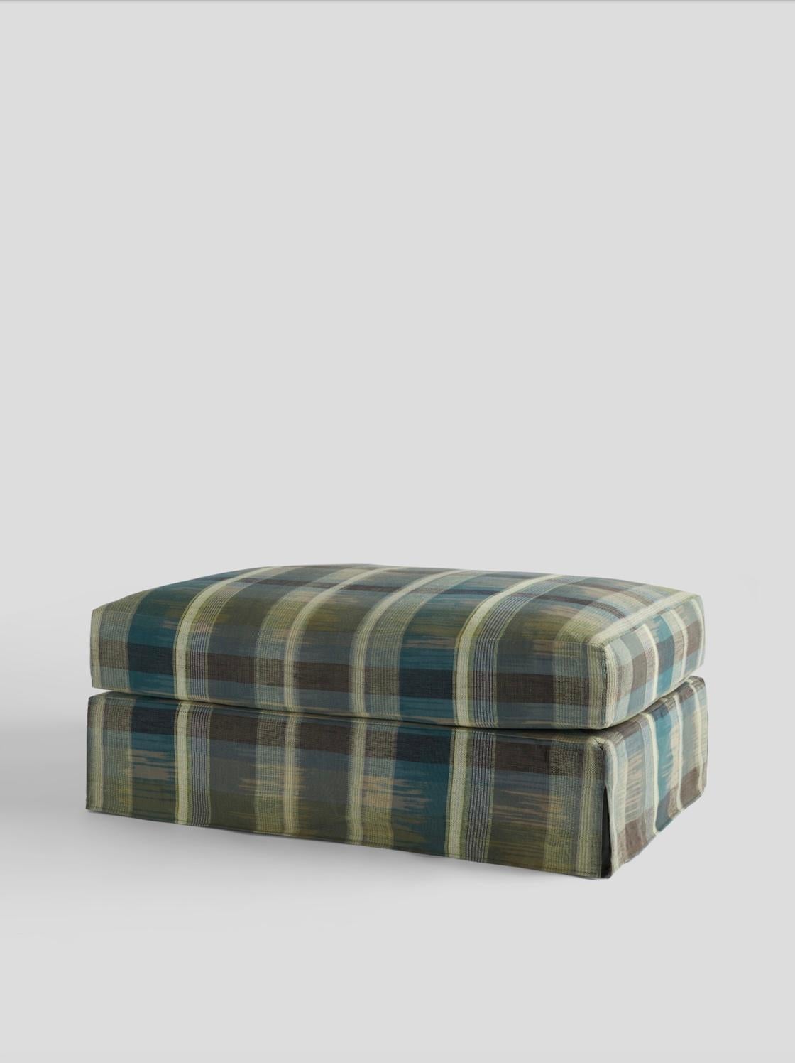 Britannico L'ottomana Dash in Paloma di Sister by Studio A Ashby in vendita