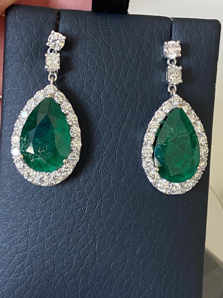 Pear Cut The Diamond and Green Emerald Cocktail Earings For Sale
