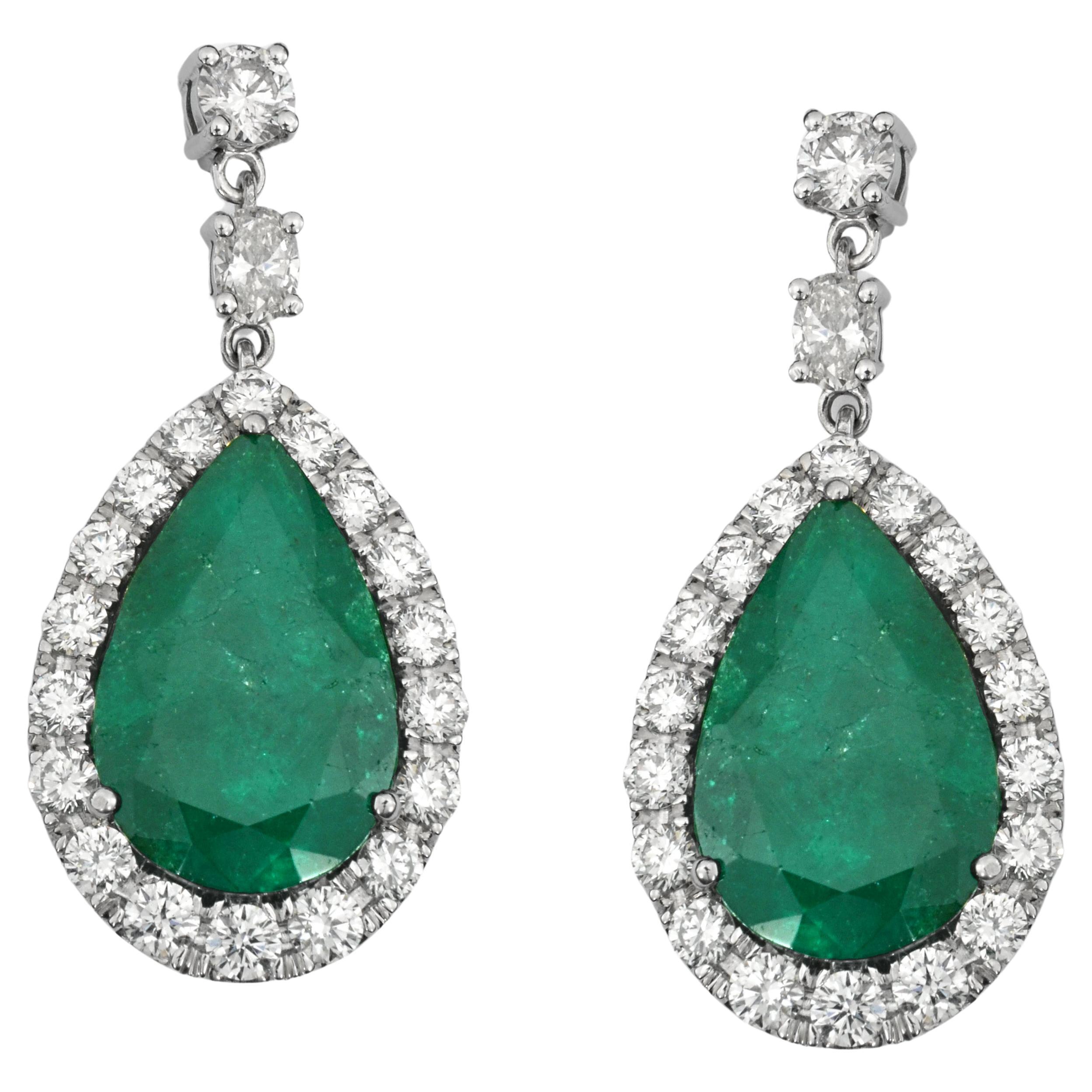 Cocktail-Ohrringe mit Diamant und grünem Smaragd